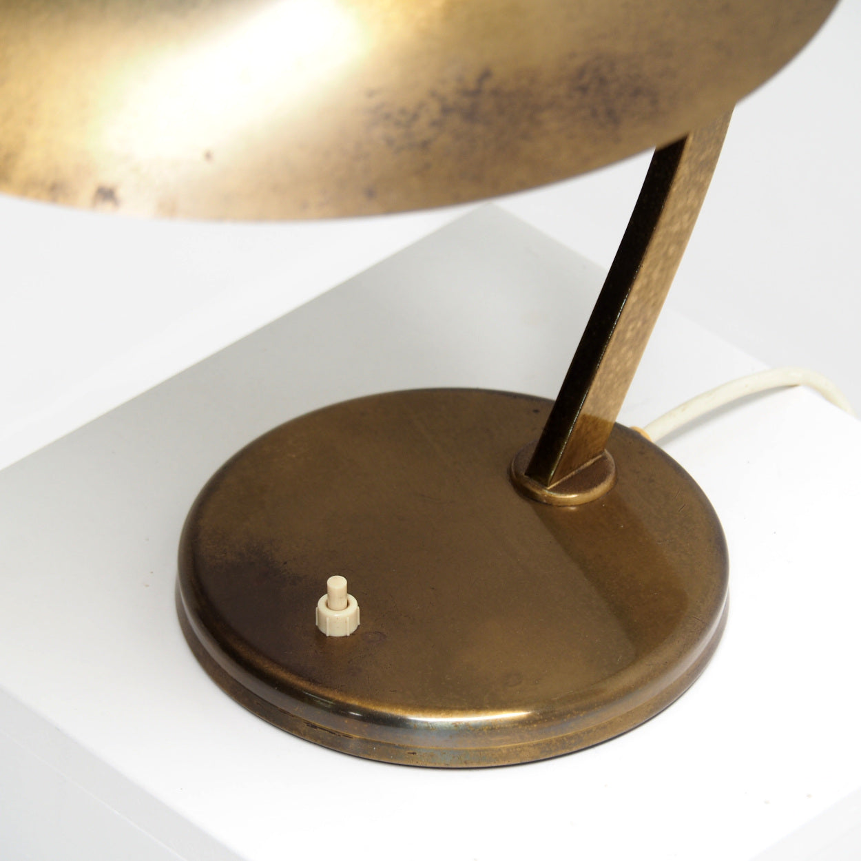 Elegant_Desk/Table_Lamp_by_Josef_Brumberg