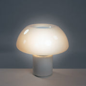 Elio_Martinelli_625_mushroom_table_lamp_by_Martinelli_Luce,_Italy,_1960s