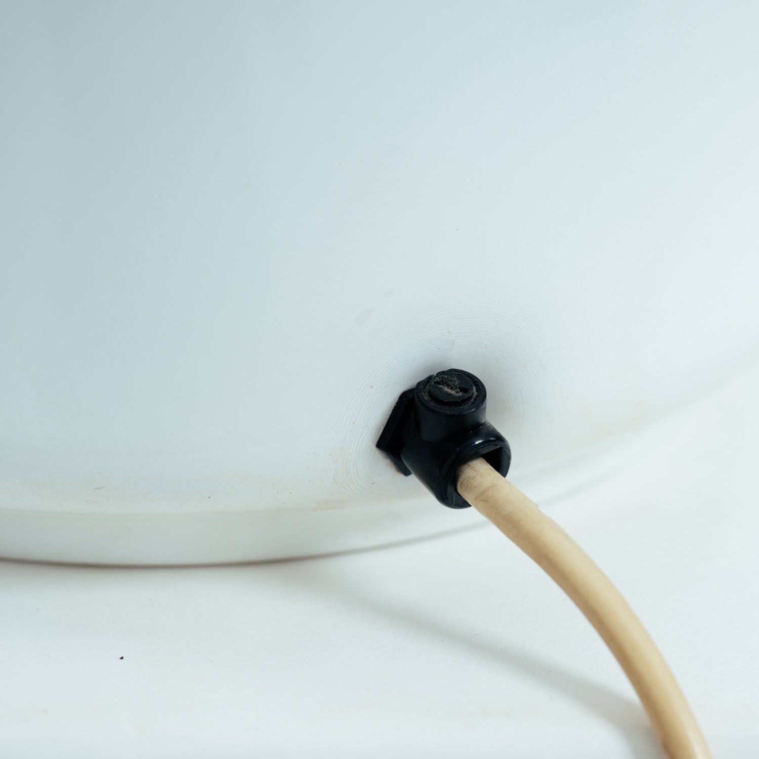 Elio_Martinelli_625_mushroom_table_lamp_by_Martinelli_Luce,_Italy,_1960s