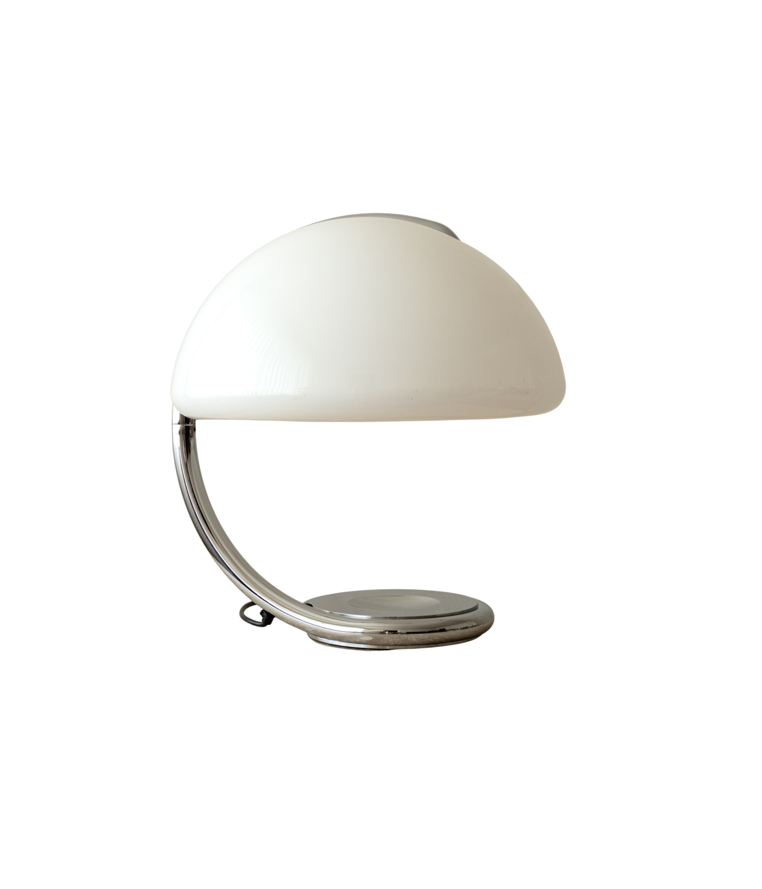Elio_Martinelli_Serpente_599_Table_Lamp_for_Martinelli_Luce_in_Chrome_and_Opal_Methacrylate,_Italy,_1970s