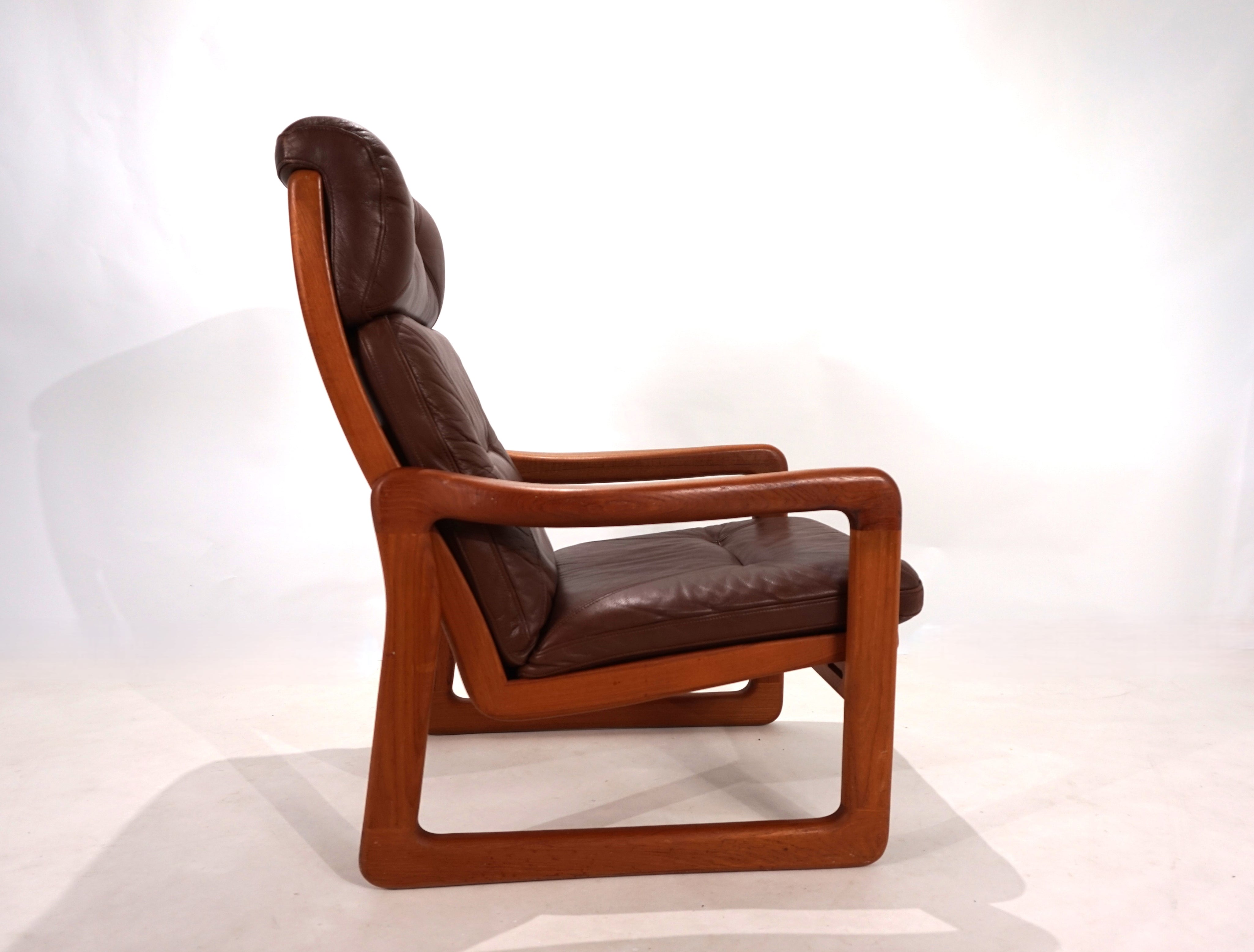 EMC_teak_leather_armchair,_1960