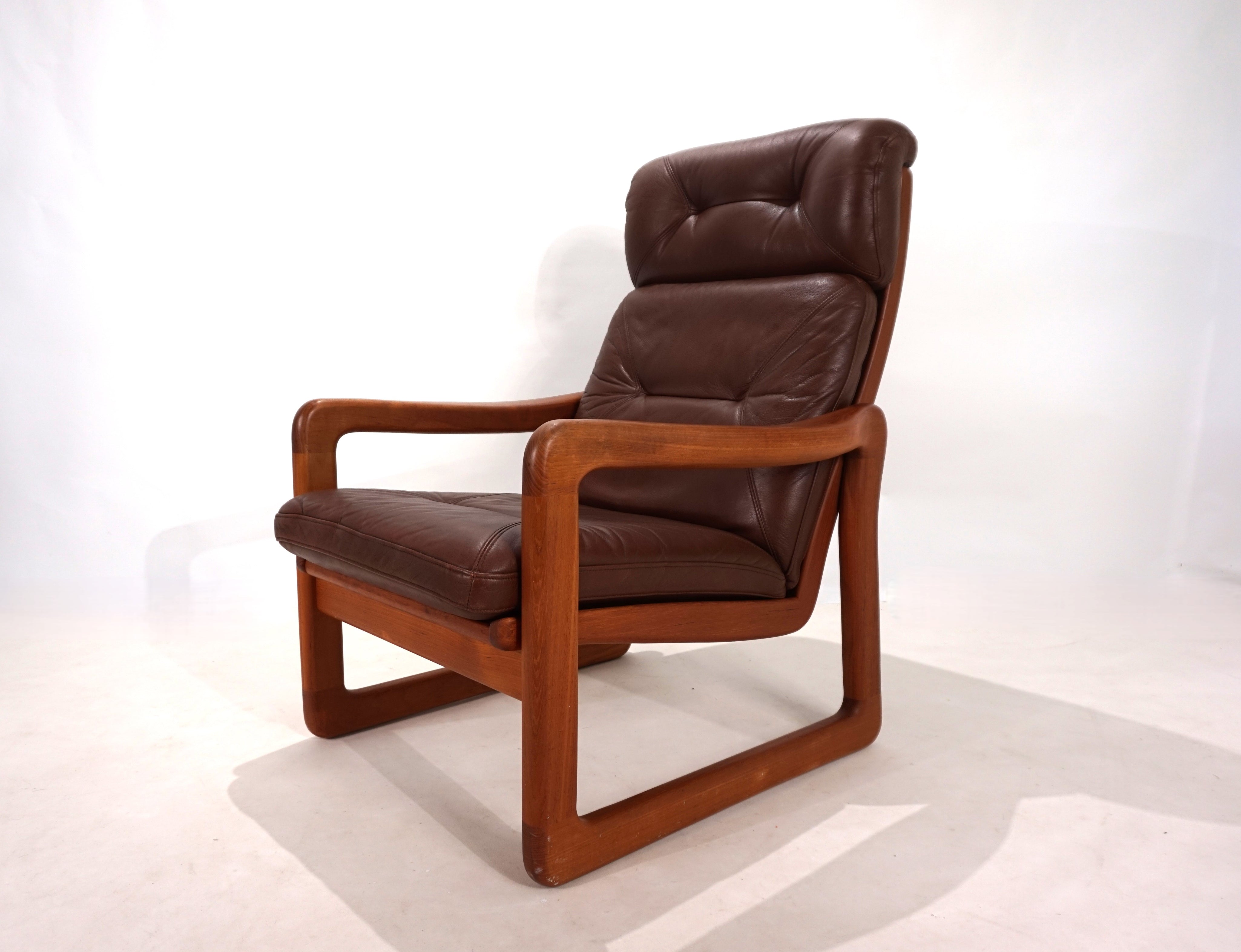 EMC_teak_leather_armchair,_1960