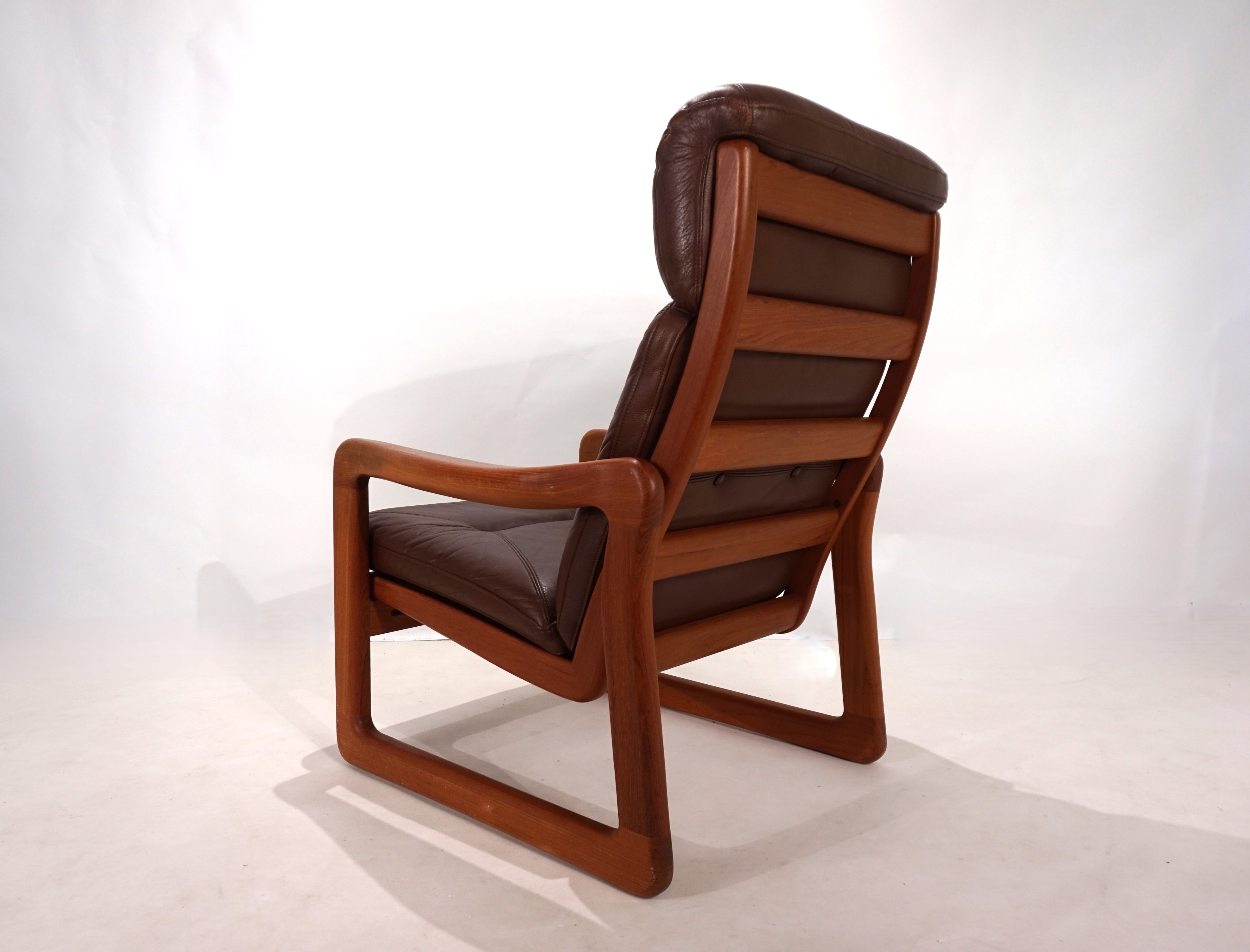 EMC_teak_leather_armchair,_1960
