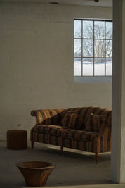 Empire_Style_Sofa_with_Cushions_and_Castors