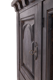 Old_sideboard_from_Late_19th_Century