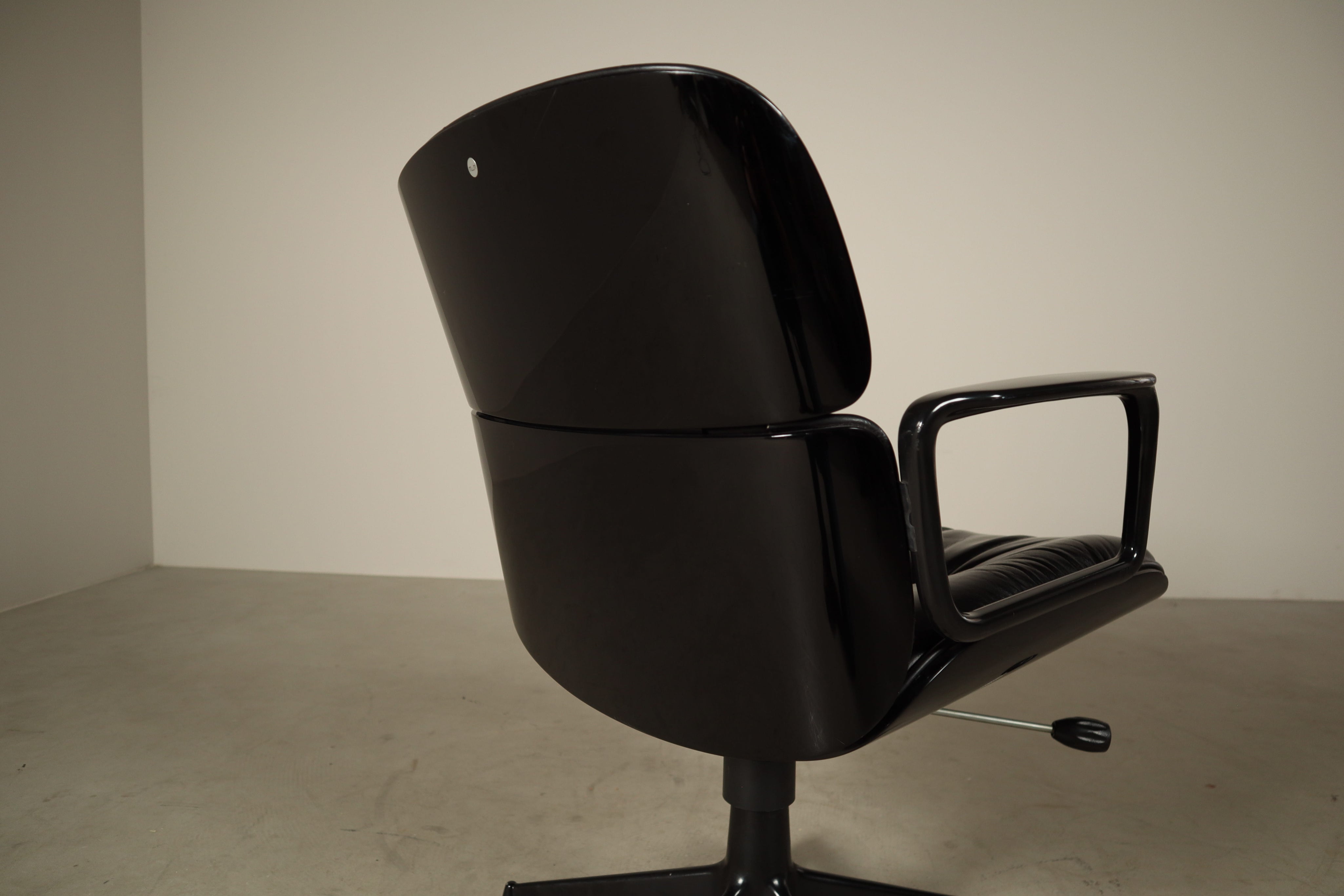 Ennio_Fazioli_Parioli_Double-Back_Executive_Office_Chair_for_MIM_Roma_in_Black_Leather,_Italy