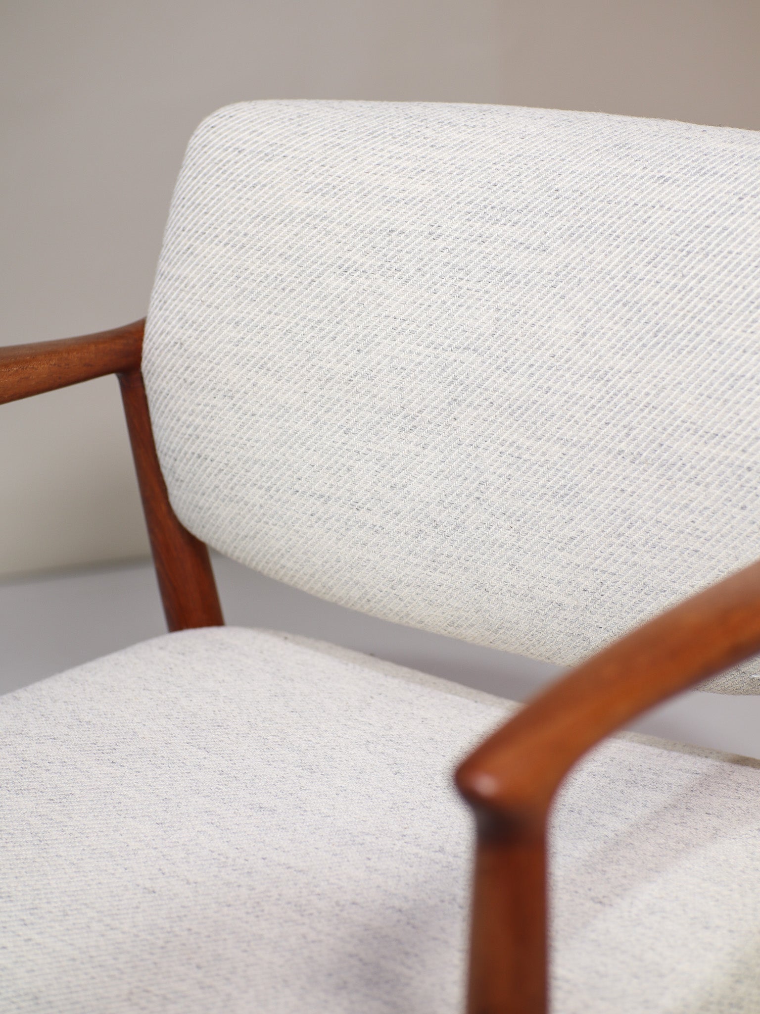 Erik_Buch_67_armchair_Captains_Chair_Danish_vintage