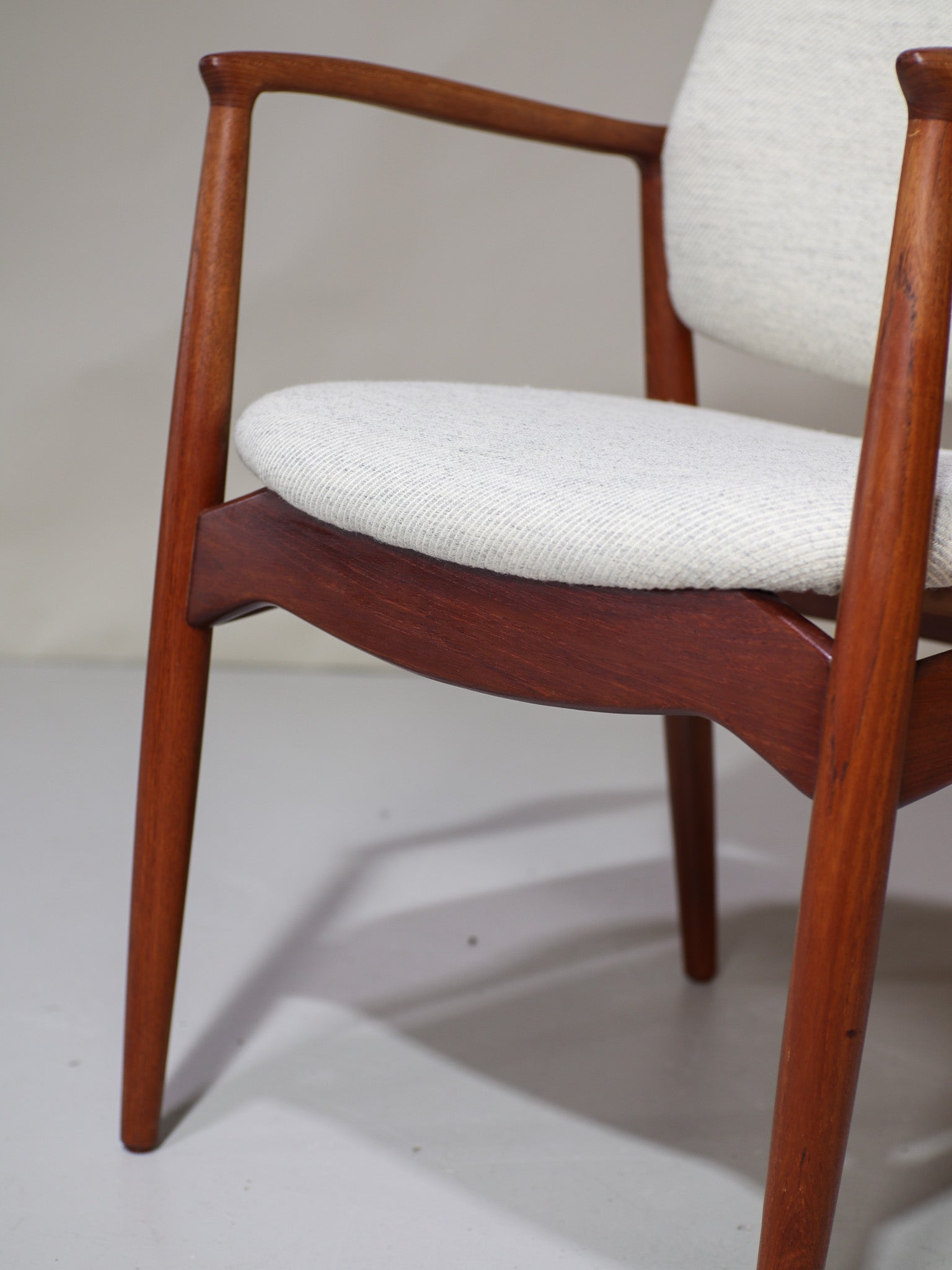 Erik_Buch_67_armchair_Captains_Chair_Danish_vintage
