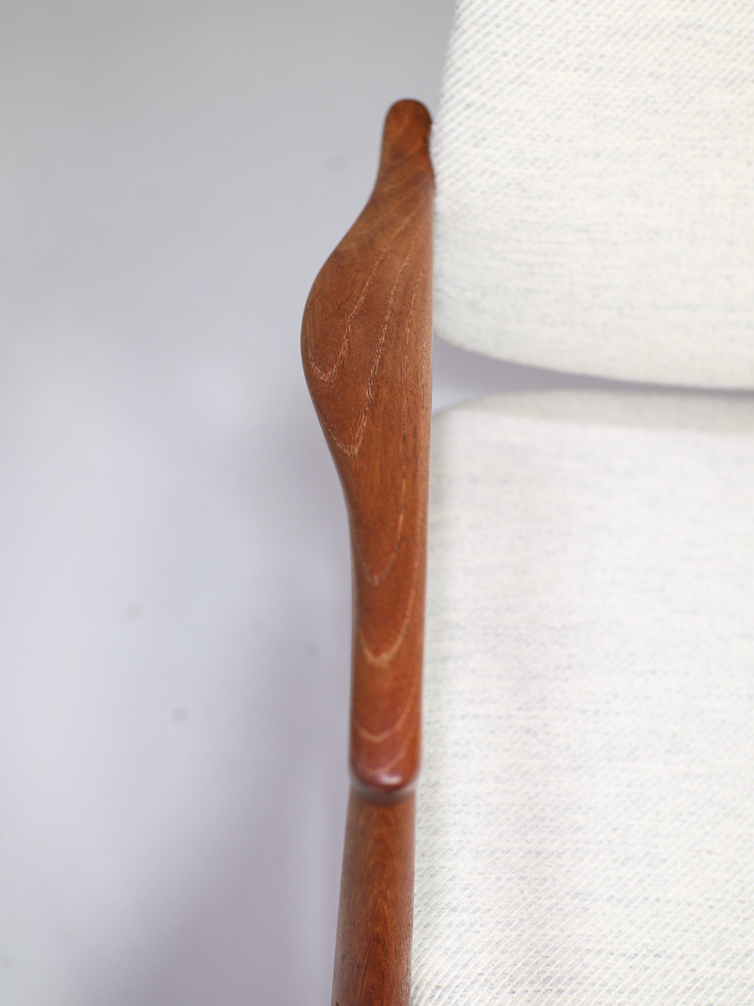 Erik_Buch_67_armchair_Captains_Chair_Danish_vintage