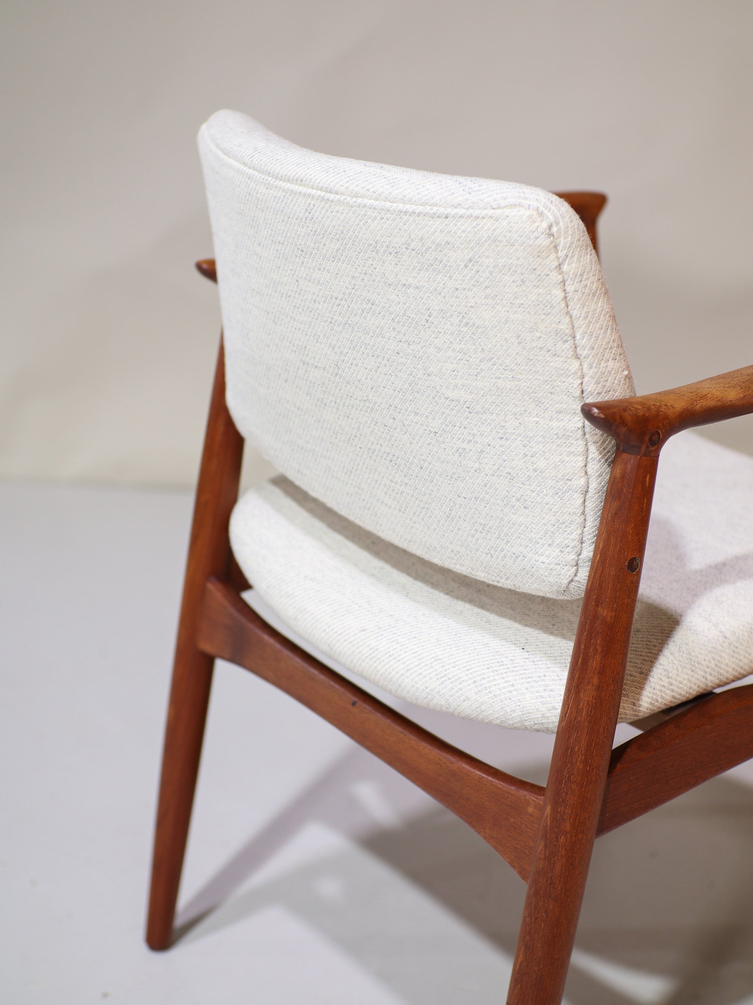 Erik_Buch_67_armchair_Captains_Chair_Danish_vintage