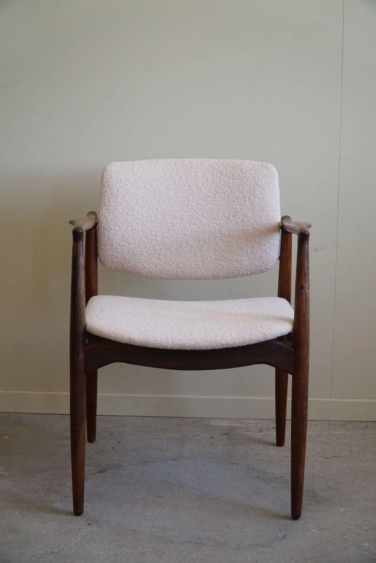 Erik_Buch,_Armchair_in_Rosewood_&_Bouclé,_Captains_Chair,_Ørum_Møbelfabrik,_1960