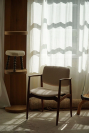 Erik_Buch,_Armchair_in_Rosewood_&_Bouclé,_Captains_Chair,_Ørum_Møbelfabrik,_1960