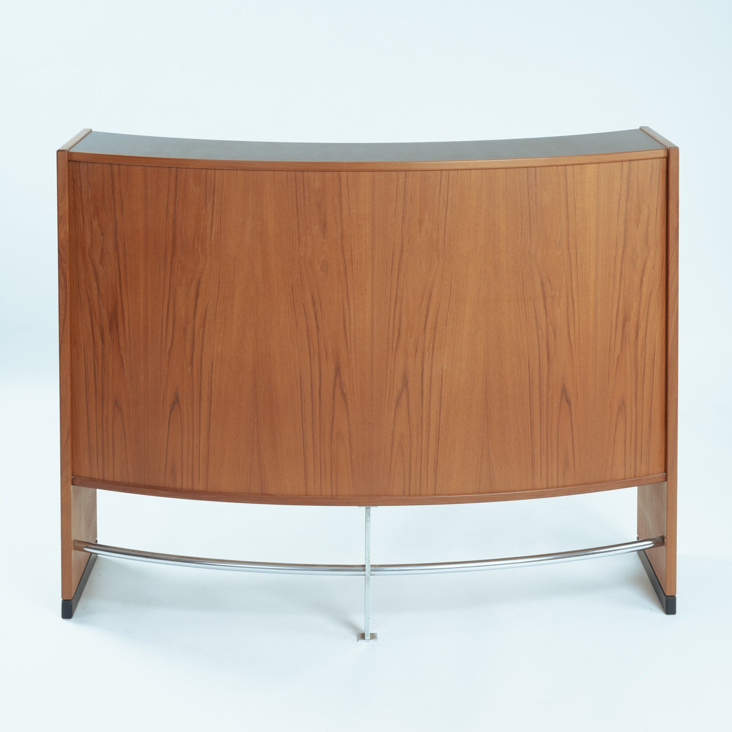 Erik_Buch_boomerang_dry_bar_cabinet_in_teak_for_Dyrlund,_1960s