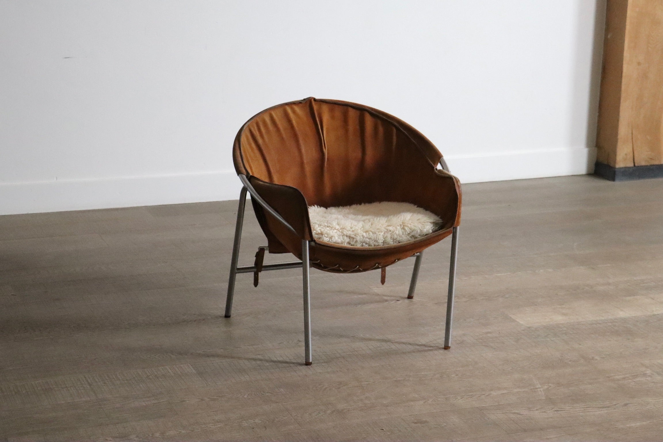 Erik_Ole_Jørgensen_for_Bovirke_Easy_Chair_in_Cognac_Suede_and_Metal,_Denmark,_1953