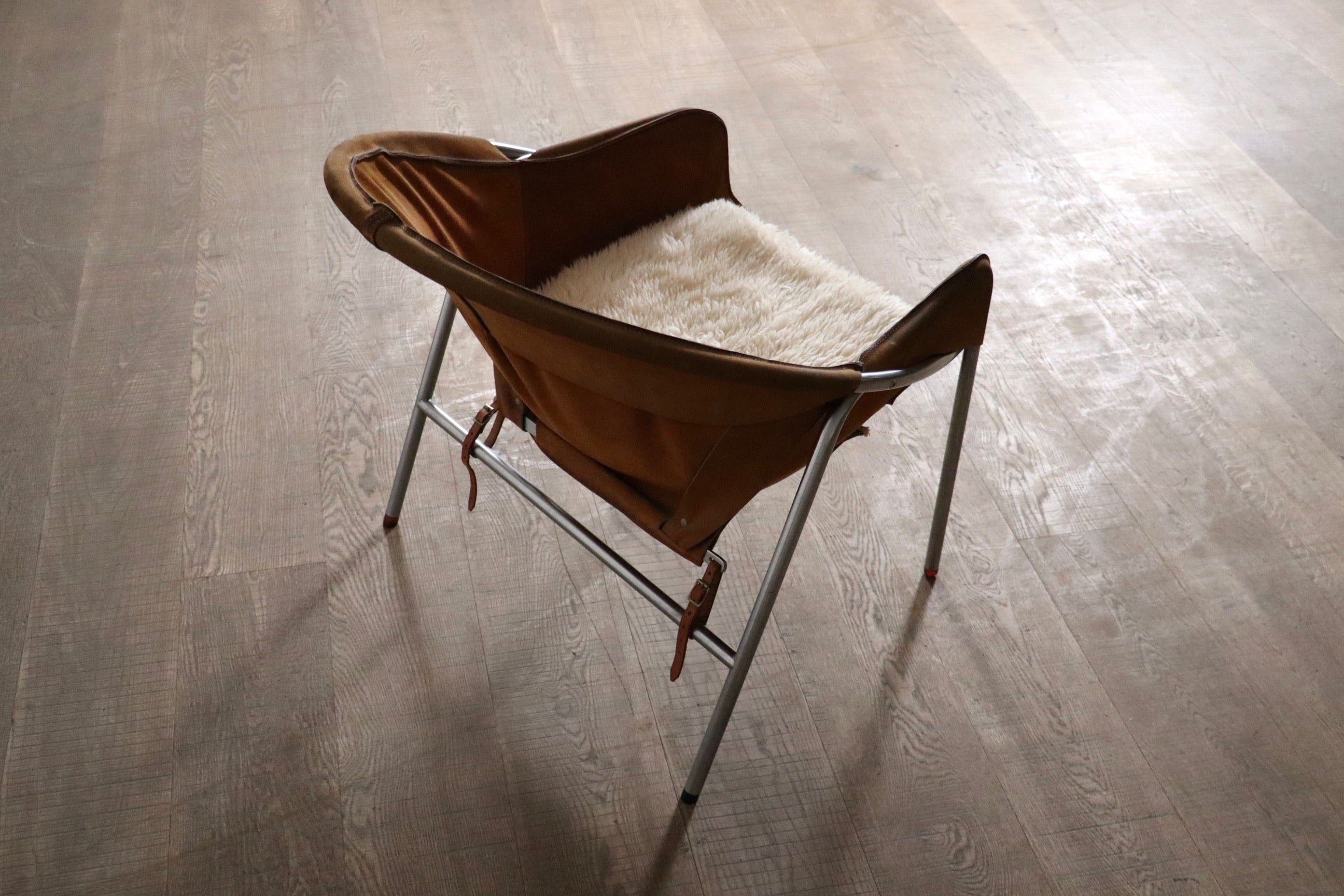 Erik_Ole_Jørgensen_for_Bovirke_Easy_Chair_in_Cognac_Suede_and_Metal,_Denmark,_1953