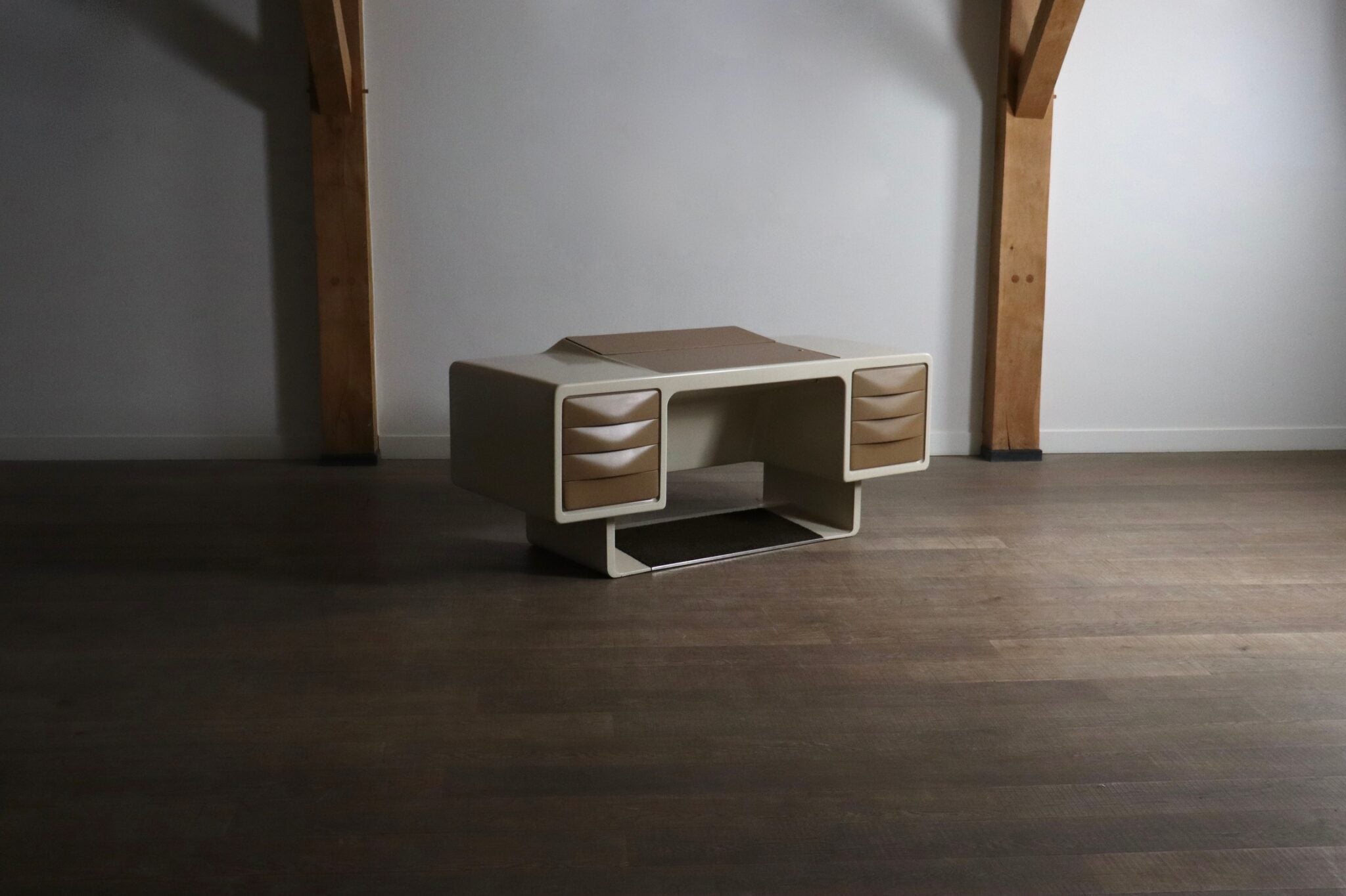 Ernest_Igl_for_Wilhelm_werndl_Directors_desk,_Germany_1970s