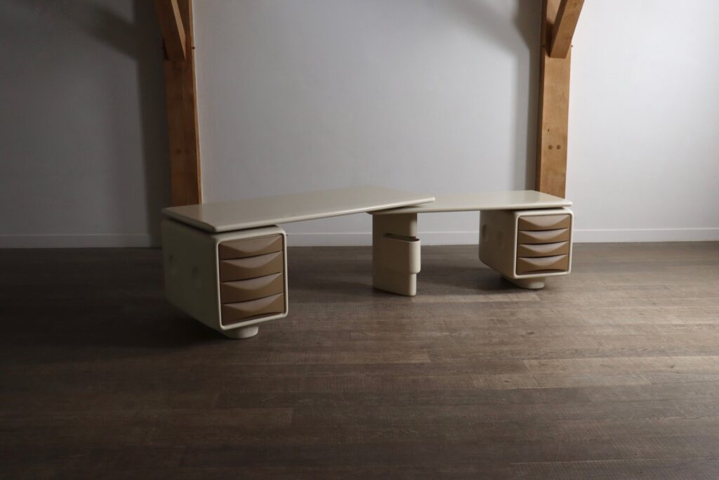 Ernest_Igl_“Jet”_Corner_Desk_for_Wilhelm_Werndl,_1970s,_Austria
