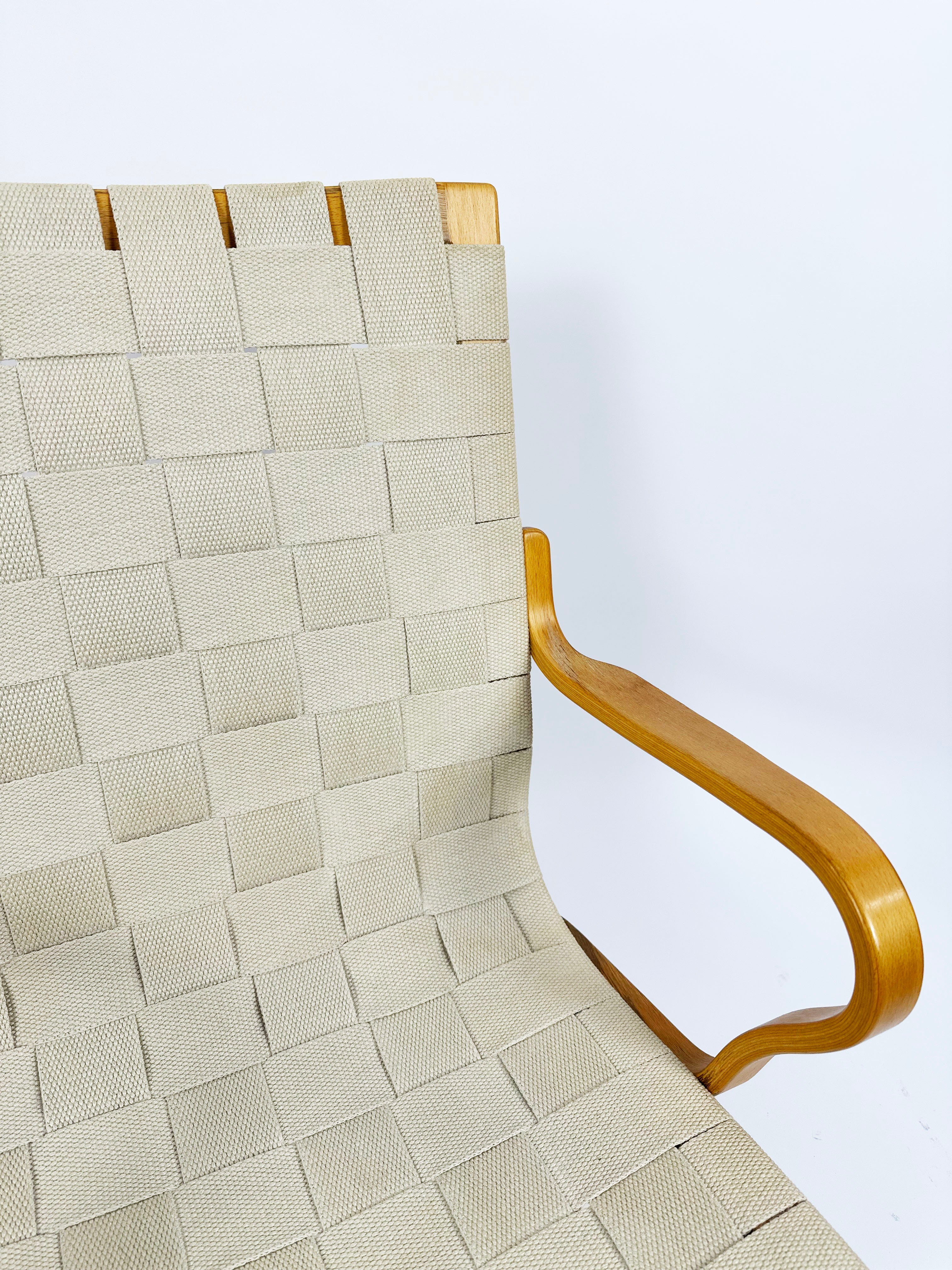 Eva_Chair_by_Bruno_Mathsson,_Sweden_–_2004