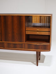 E.W._Bach_highboard_with_bar_in_rosewood,_Denmark_1960s