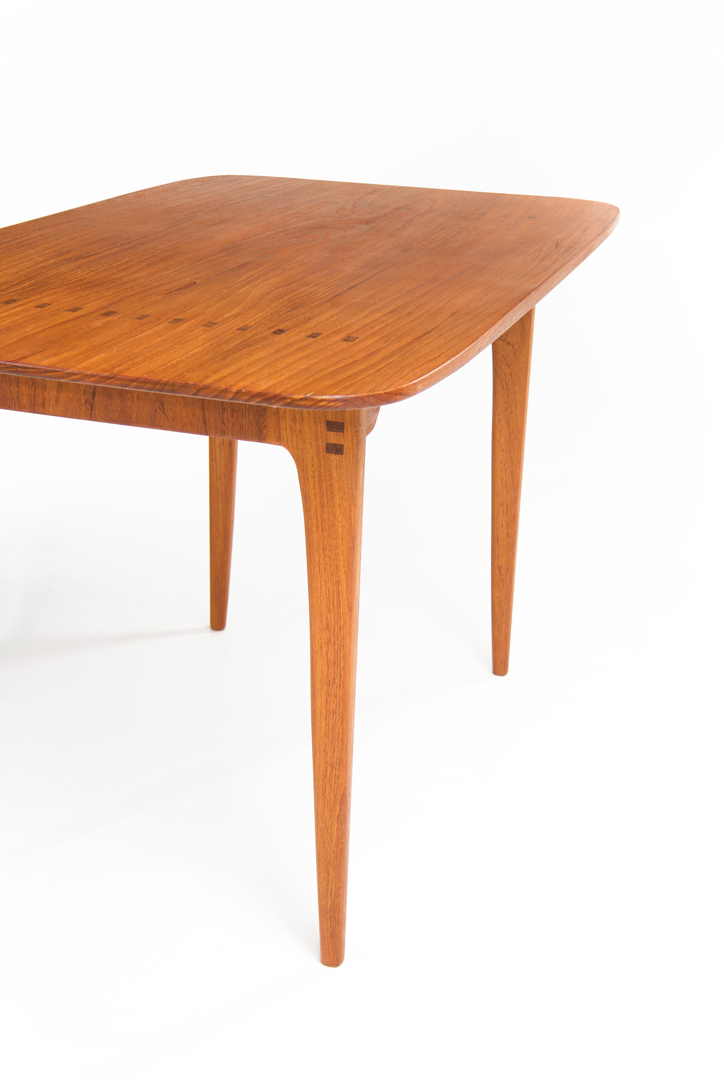 Exceptional_Mid-Century_Dinning_Table