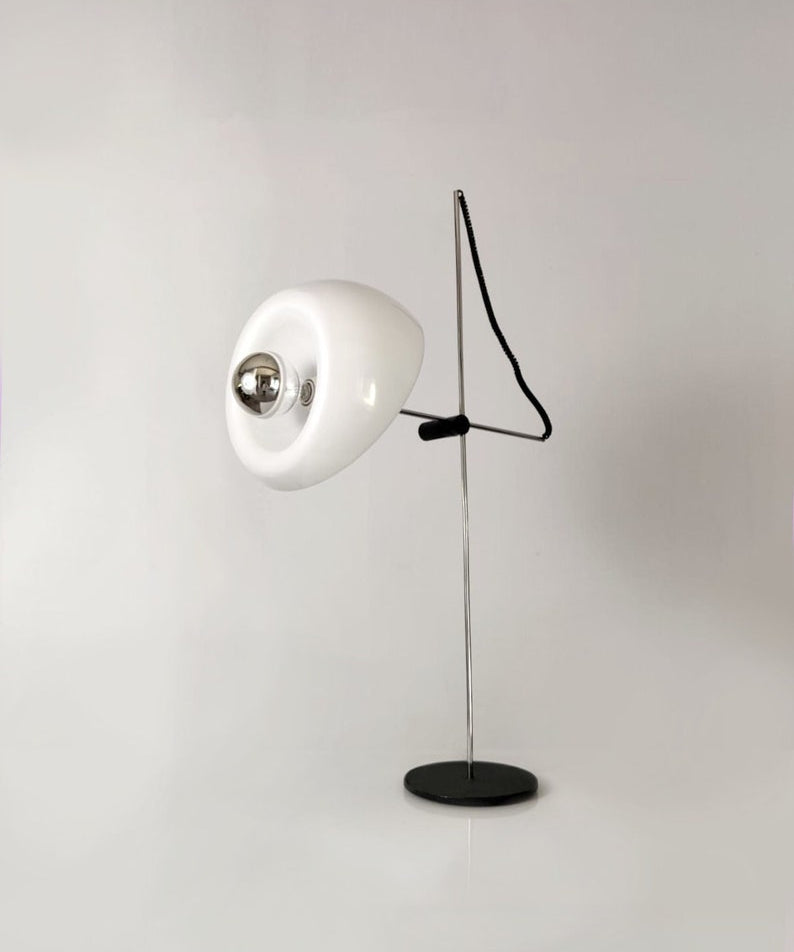 Exclusive_large_Vintage_design_lamp,_1970s
