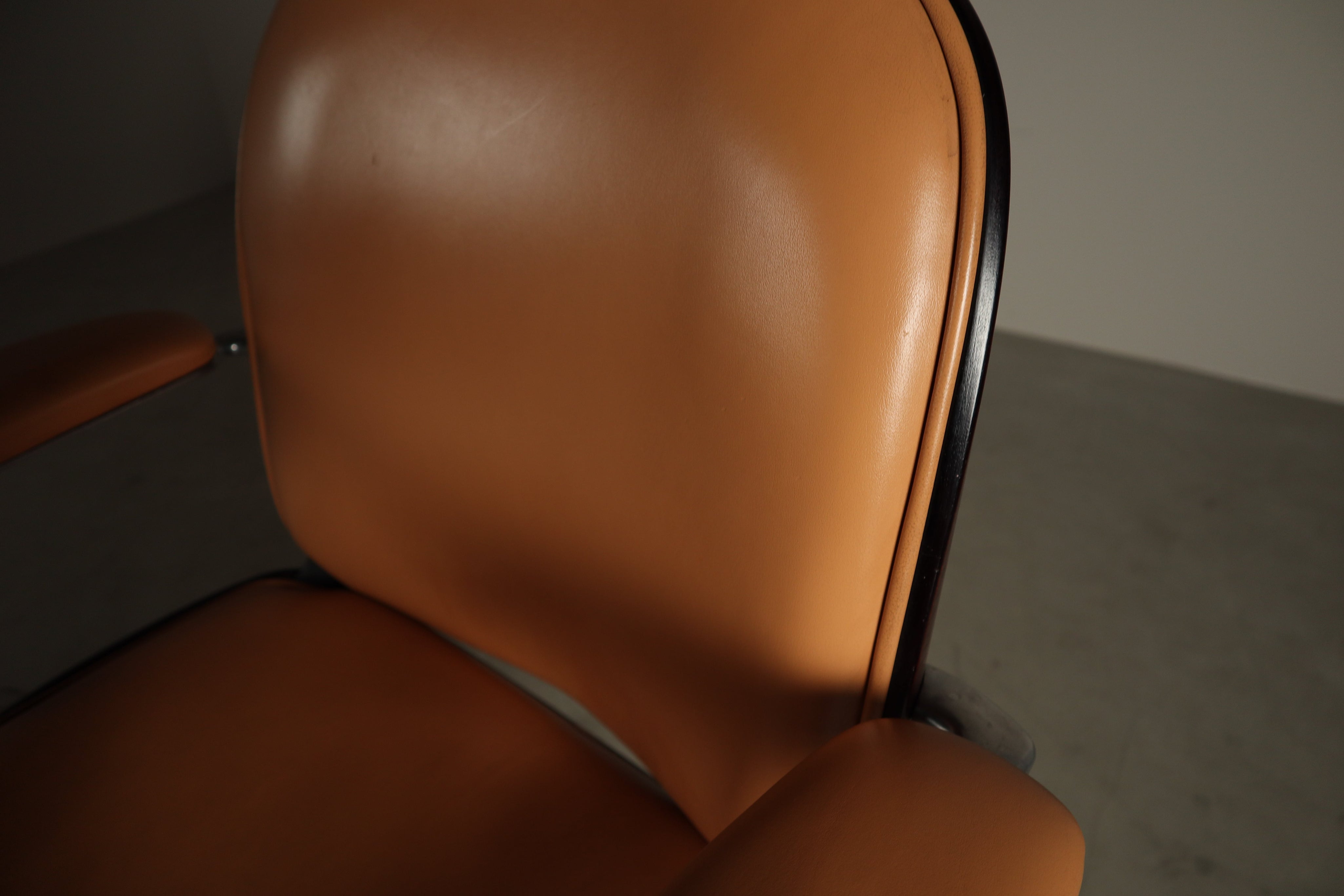 Executive_office_chair_by_Ennio_Fazioli_for_MIM_Roma,_Italy_1960