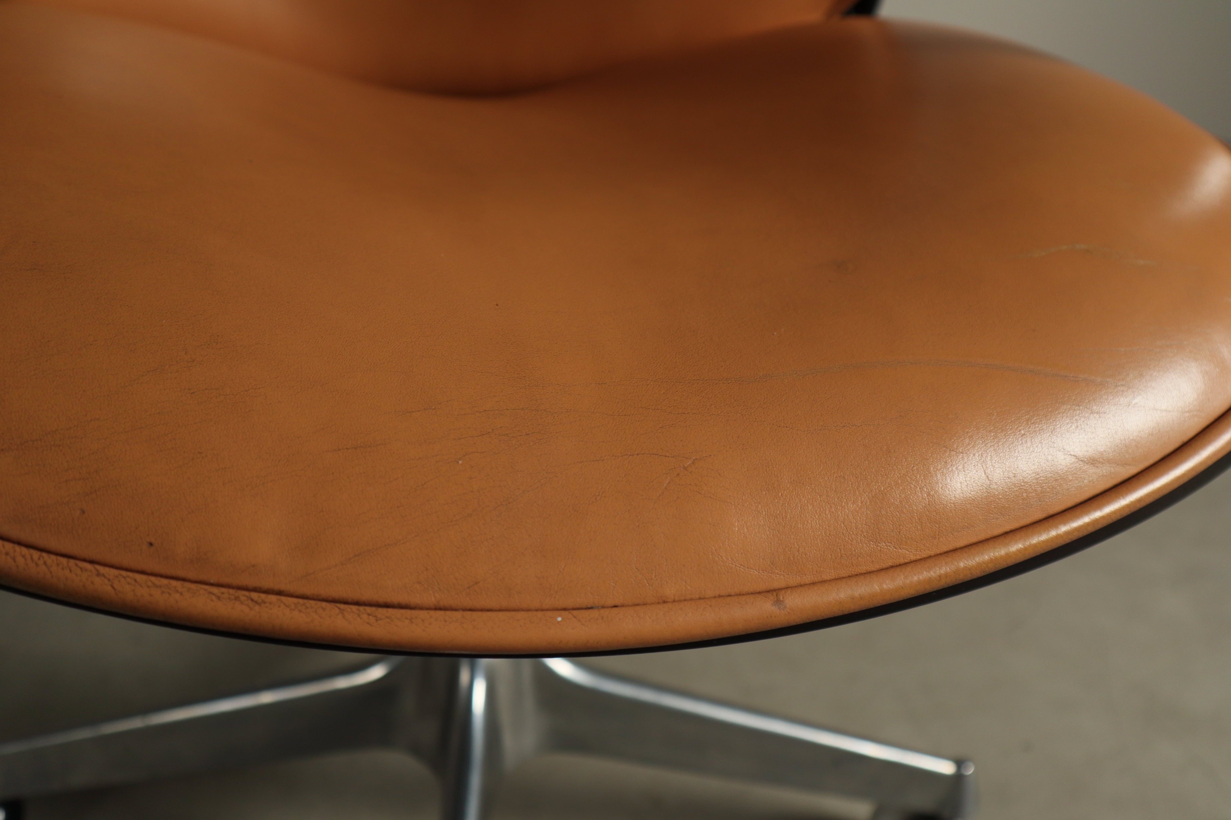 Executive_office_chair_by_Ennio_Fazioli_for_MIM_Roma,_Italy_1960