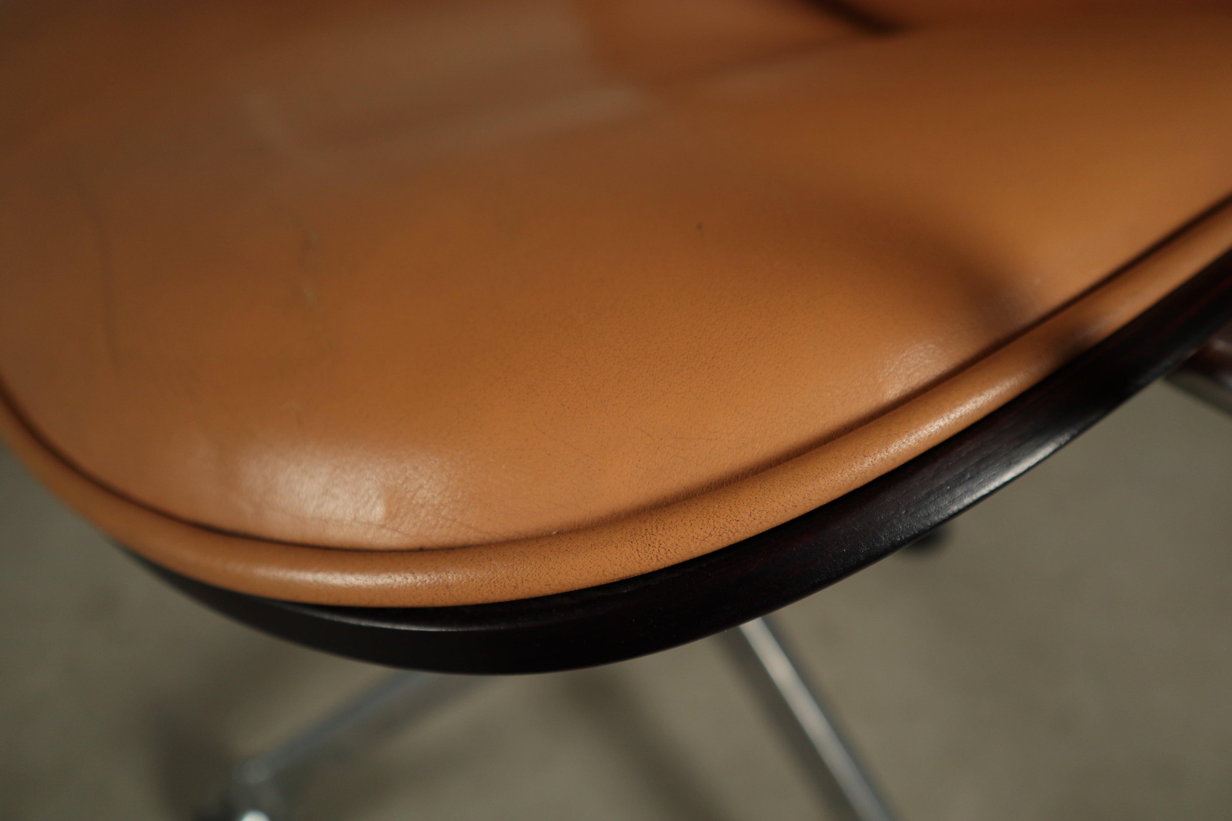 Executive_office_chair_by_Ennio_Fazioli_for_MIM_Roma,_Italy_1960