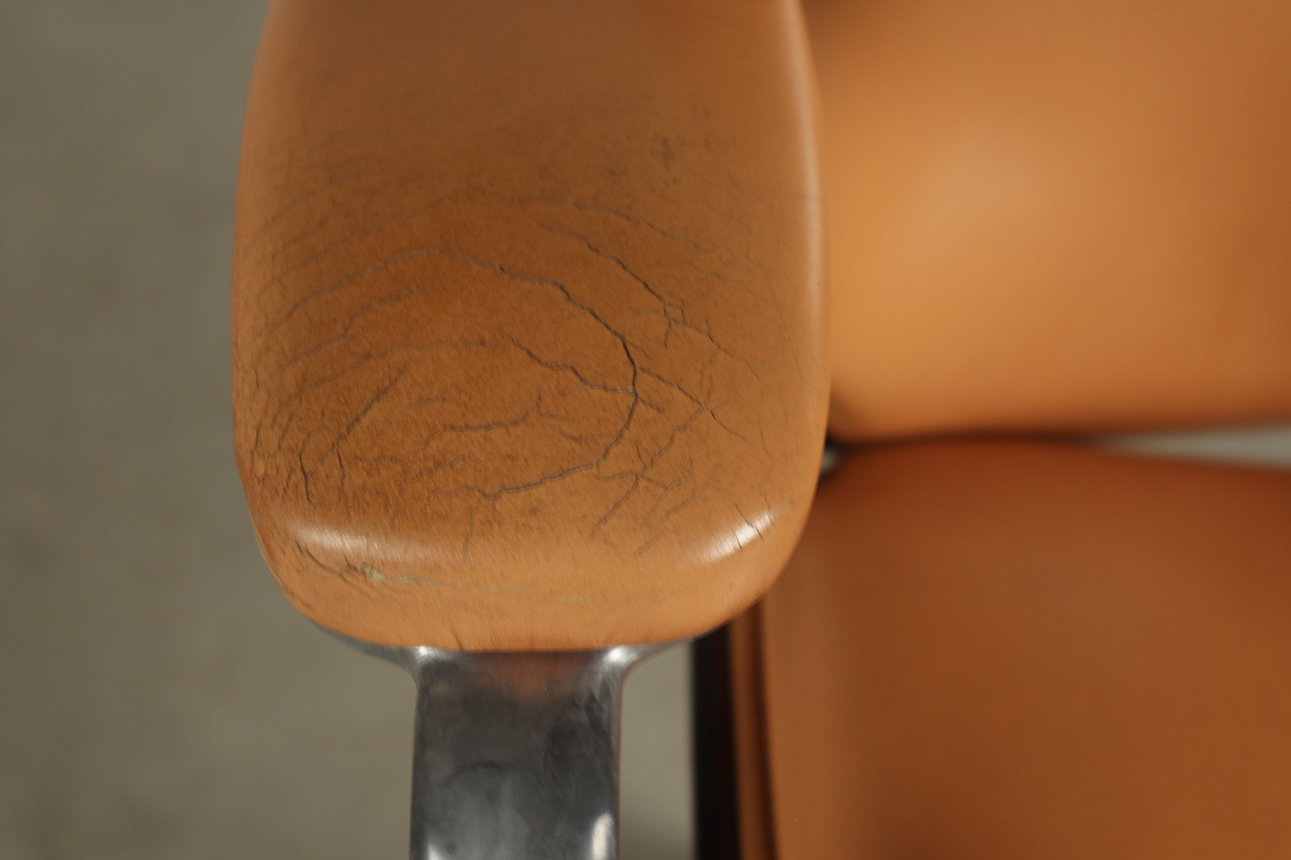 Executive_office_chair_by_Ennio_Fazioli_for_MIM_Roma,_Italy_1960