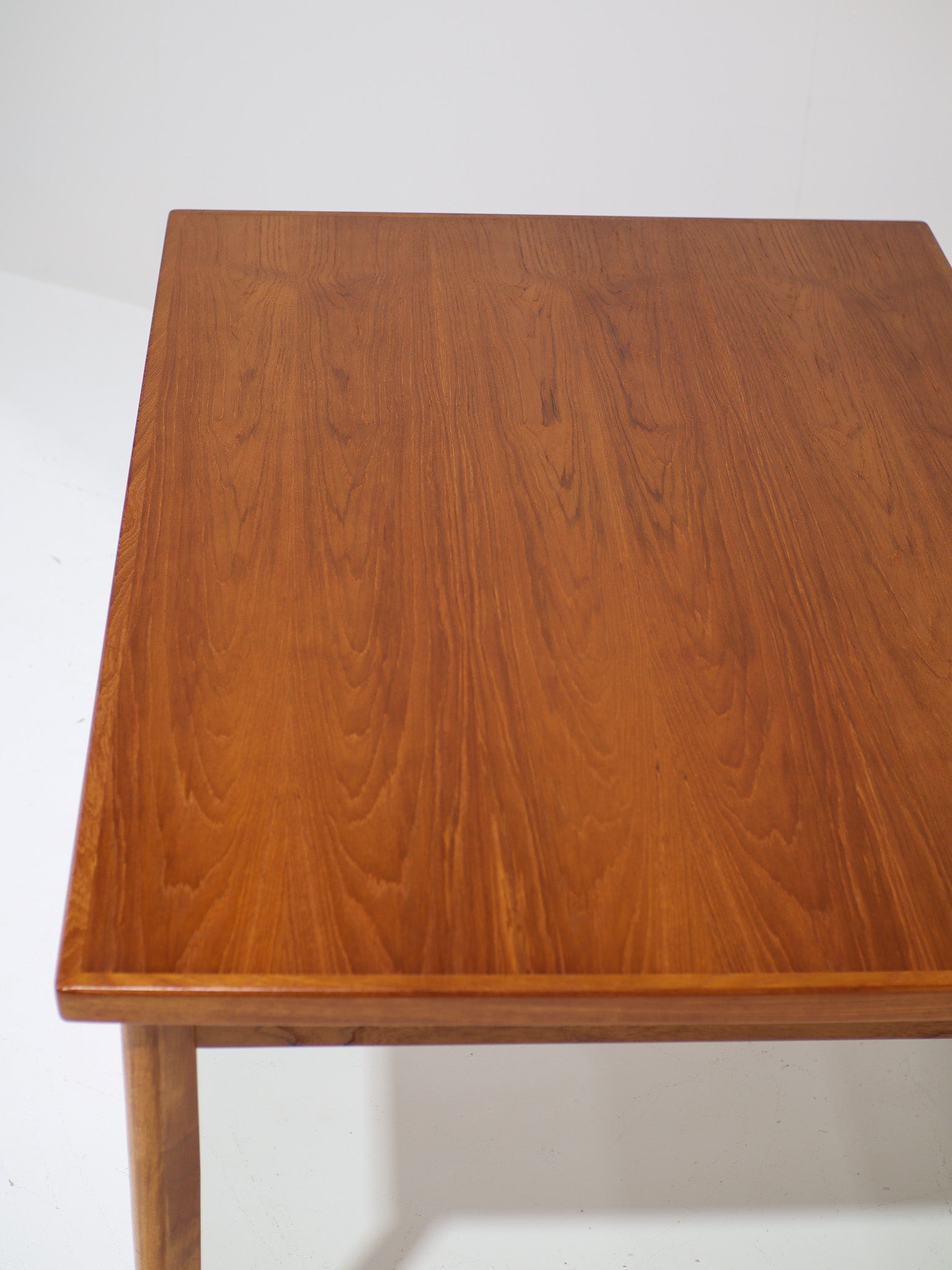 Extendable_Teak_Dining_Table,_Attributed_to_Glostrup_Møbelfabrik,_1960s,_Denmark