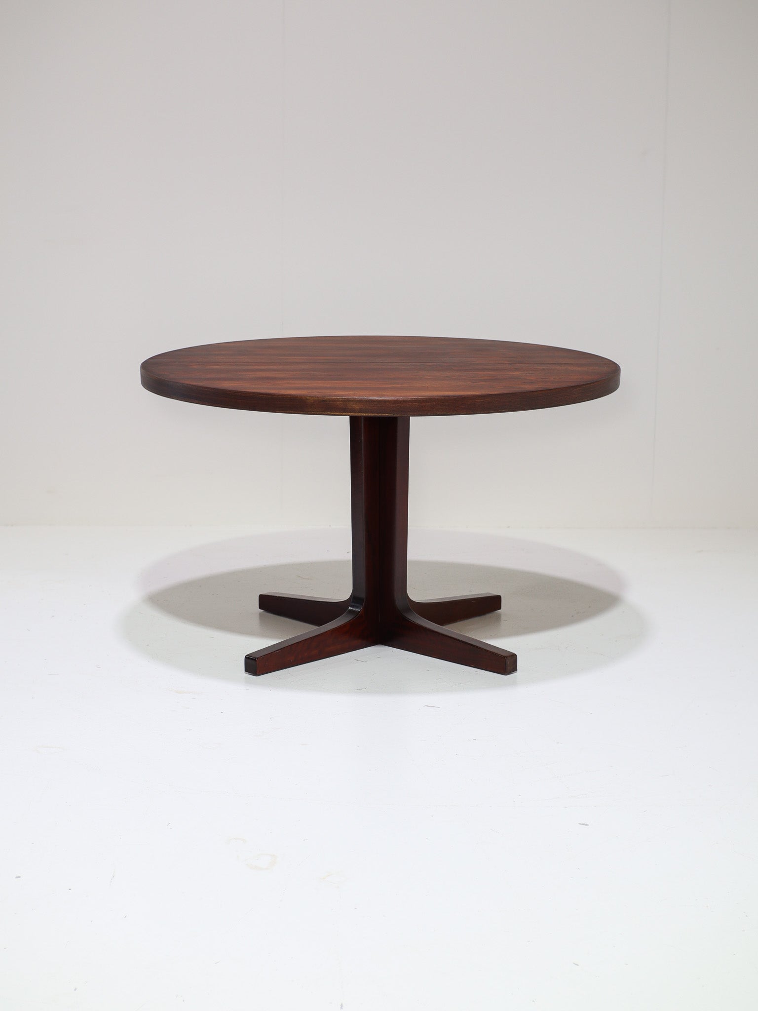 Danish_Rosewood_Extendable_Dining_Table_with_X_Legs,_1960s