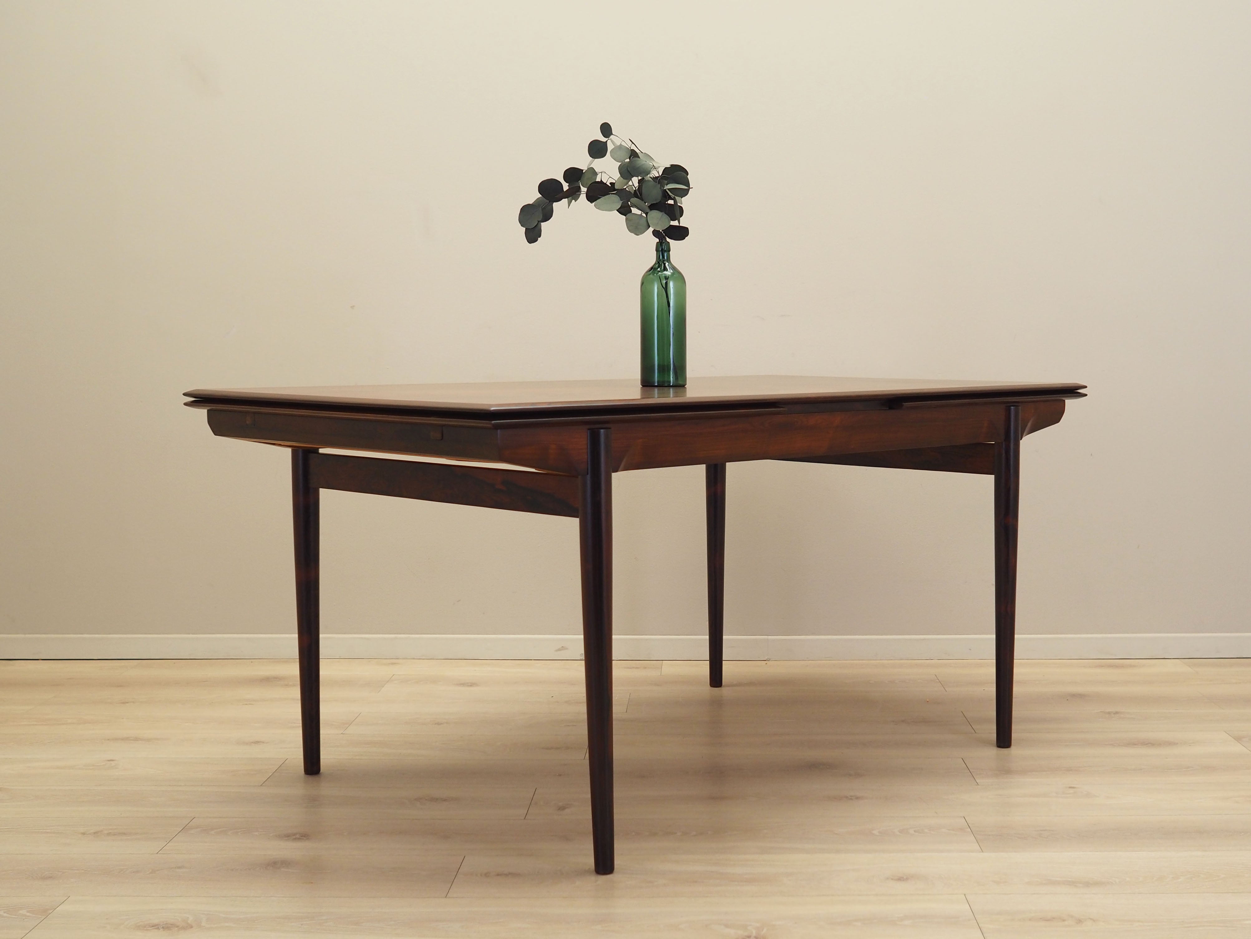 Extendable_Dining_table,_Rosewood_Wood,_1970s,_Denmark