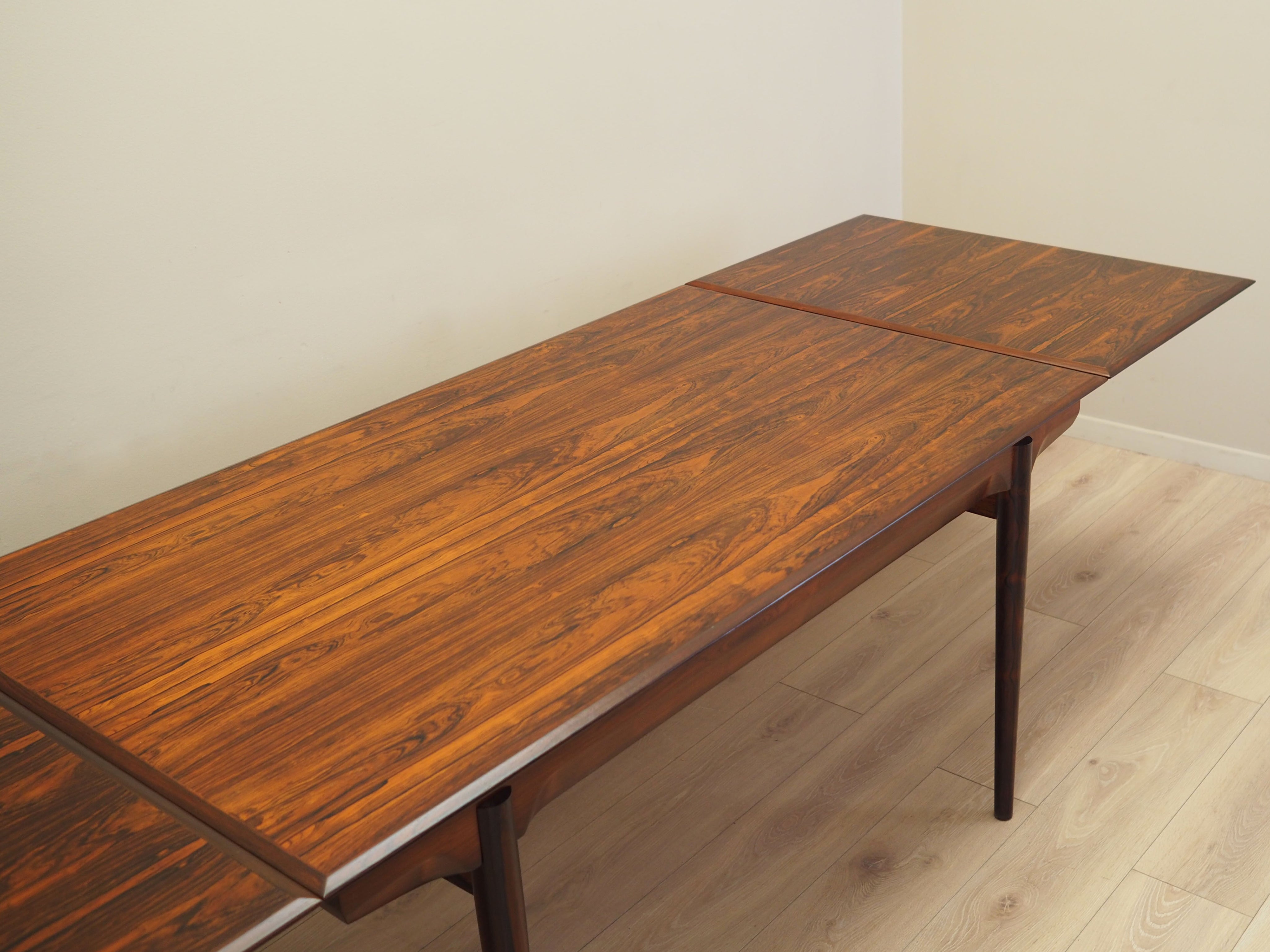 Extendable_Dining_table,_Rosewood_Wood,_1970s,_Denmark