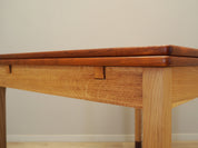 Extendable_Dining_Table,_SKM,_1970s,_Denmark