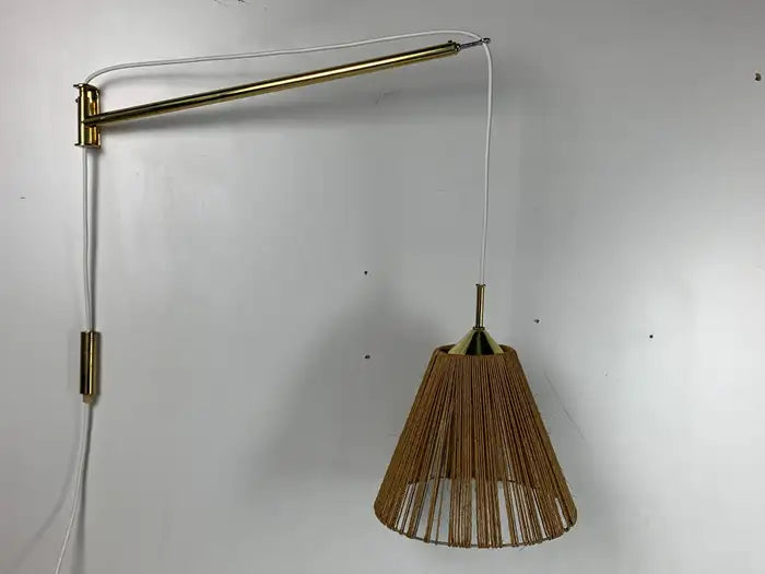 Extendable_Wall_Lamp_by_Lars_Schiøler_for_Høyrup_Light,_1950s,_Denmark