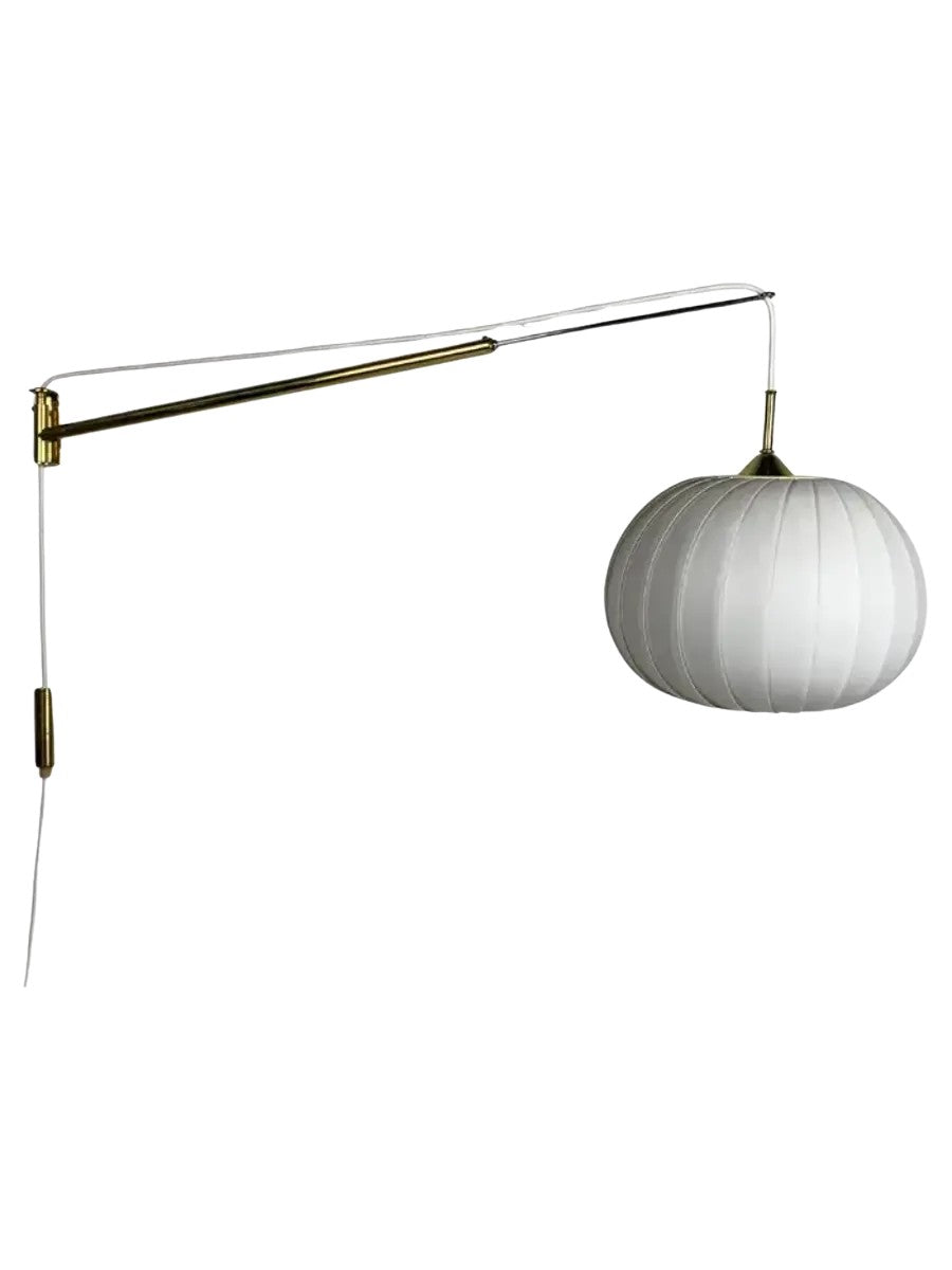 Extendable_Wall_Lamp_by_Lars_Schiøler_for_Høyrup_Light,_1950s,_Denmark