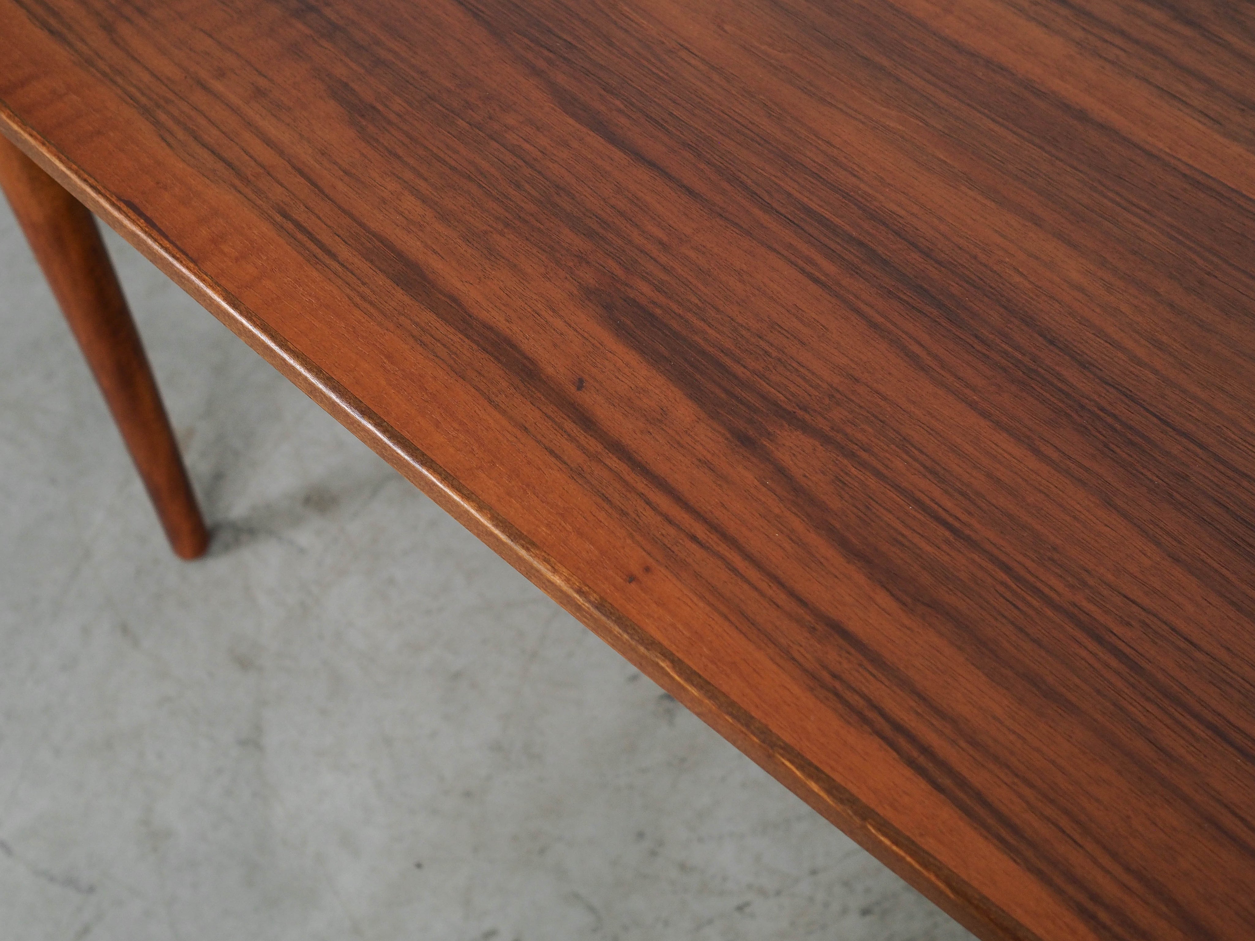 Extendable_Walnut_Table,_Danish_Design,_Veneer,_1970s,_Denmark