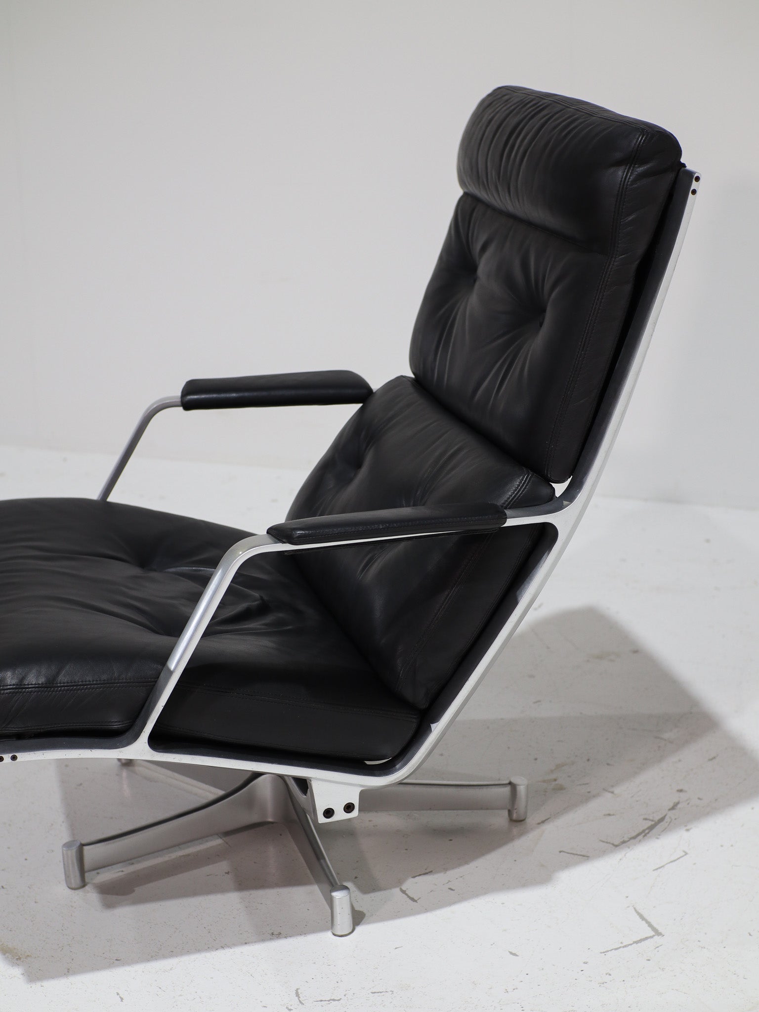 FK85_Swivel_Armchair_by_Preben_Fabricius_&_Jørgen_Kastholm_for_Kill_International,_1960s