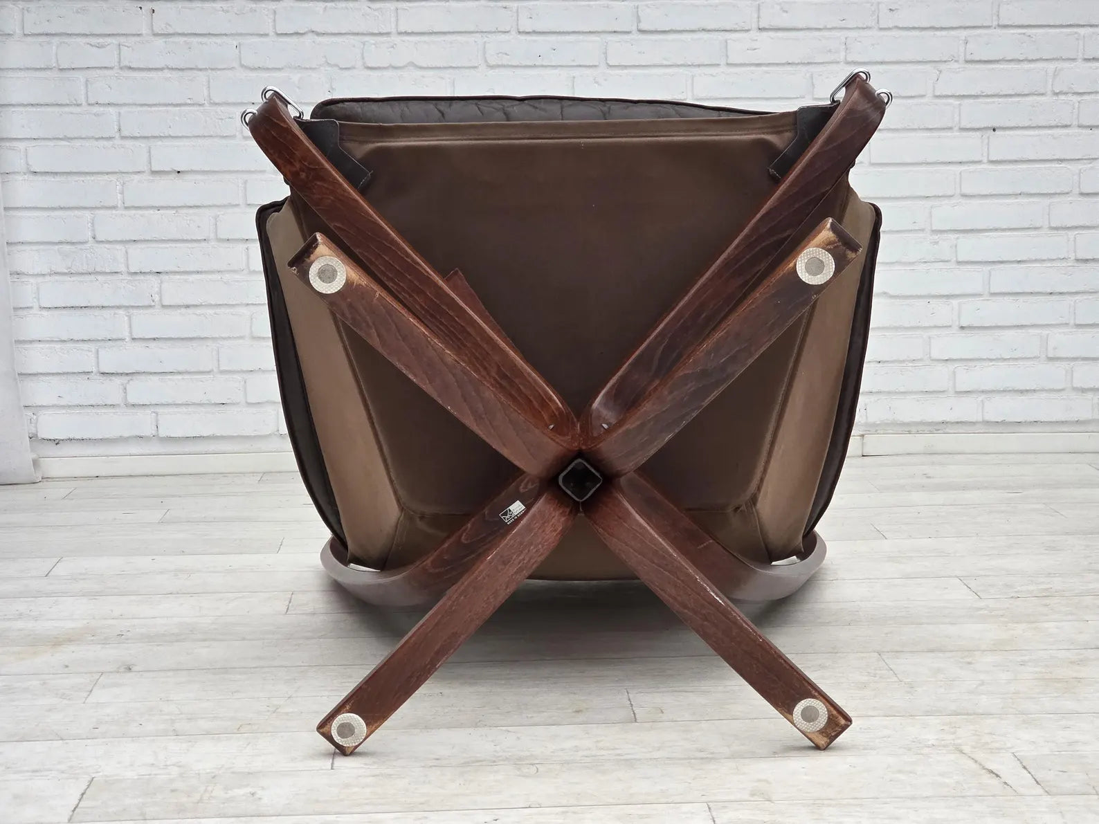 Falcon_Lounge_Chair_by_Sigurd_Ressel,_1970s_Norway