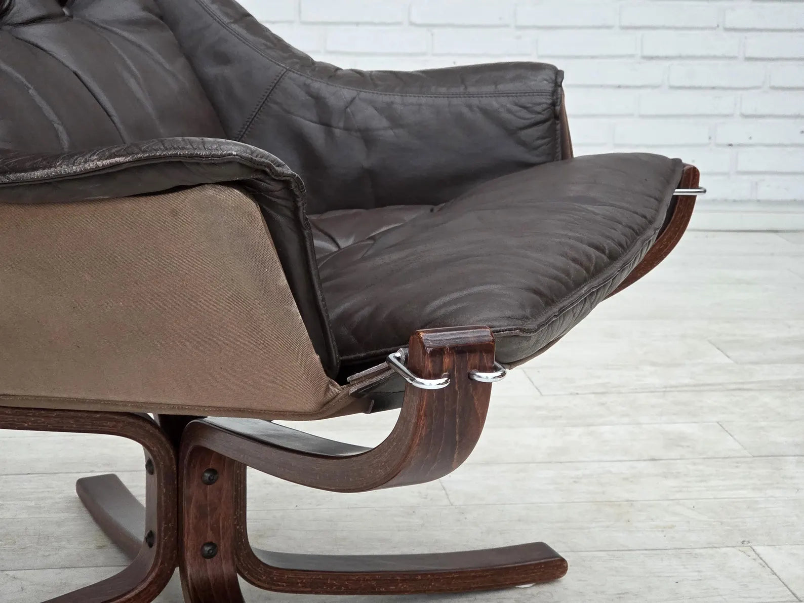 Falcon_Lounge_Chair_by_Sigurd_Ressel,_1970s_Norway