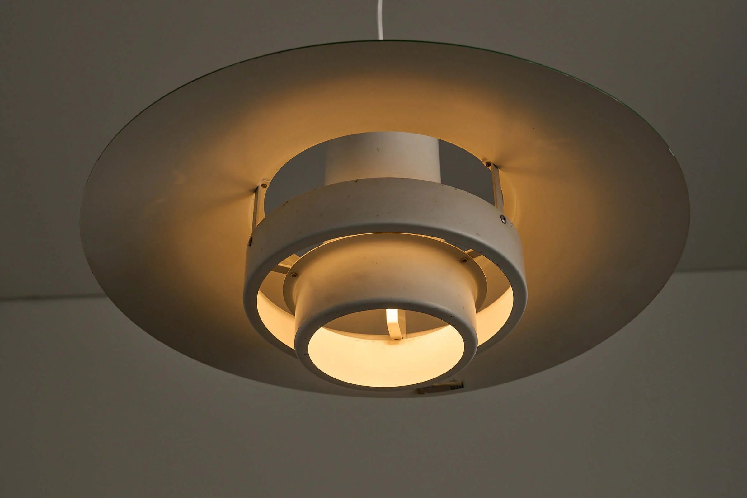 Falcon_Pendant_Light,_Andreas_Hansen_for_Fog_&_Mørup,_Metal,_1960s,_Denmark