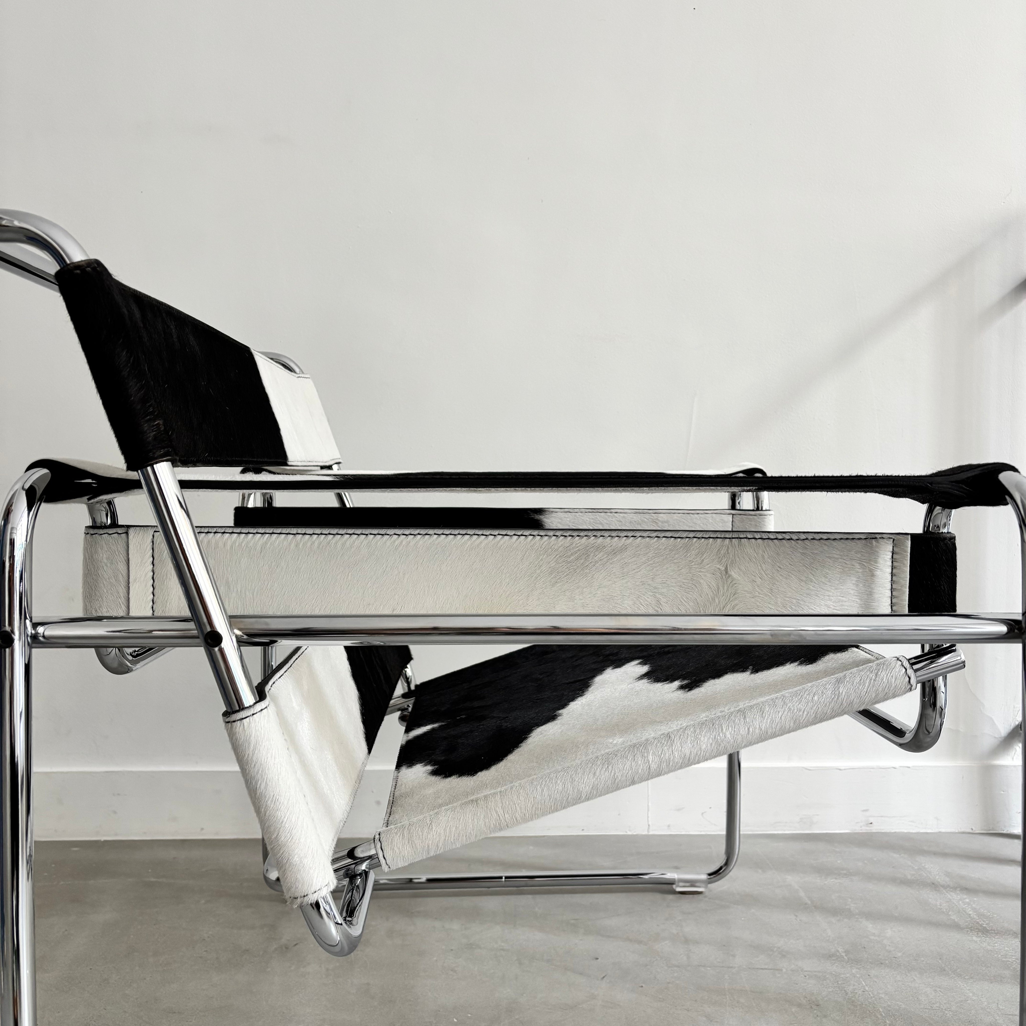 Early_Wassily_Chair_by_Marcel_Breuer_for_Gavina,_Pony_Leather,_Italy,_1960s