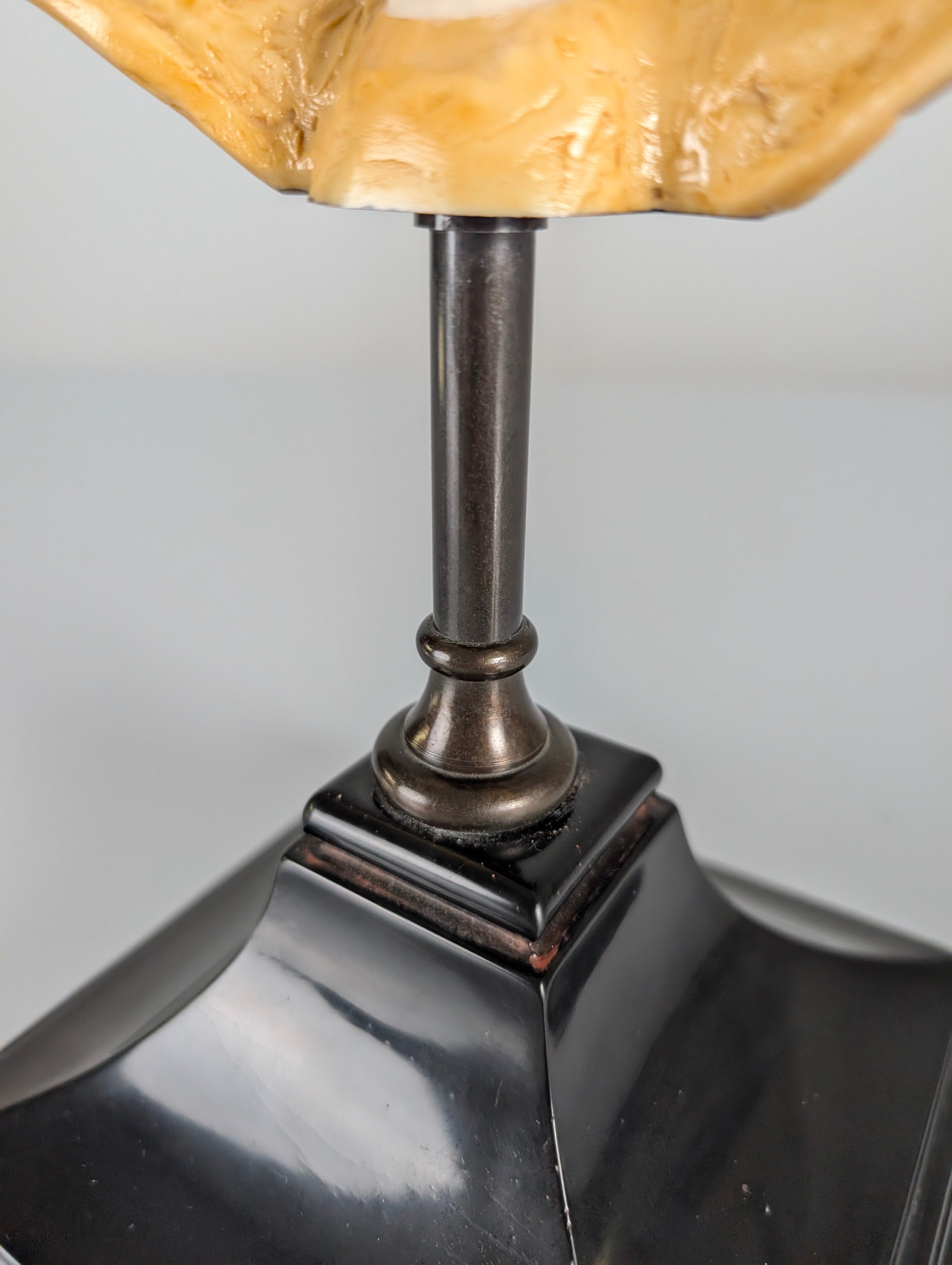 French_Tortoiseshell-Effect_Resin_Table_Lamp_in_the_Style_of_Maison_Jansen,_1970s