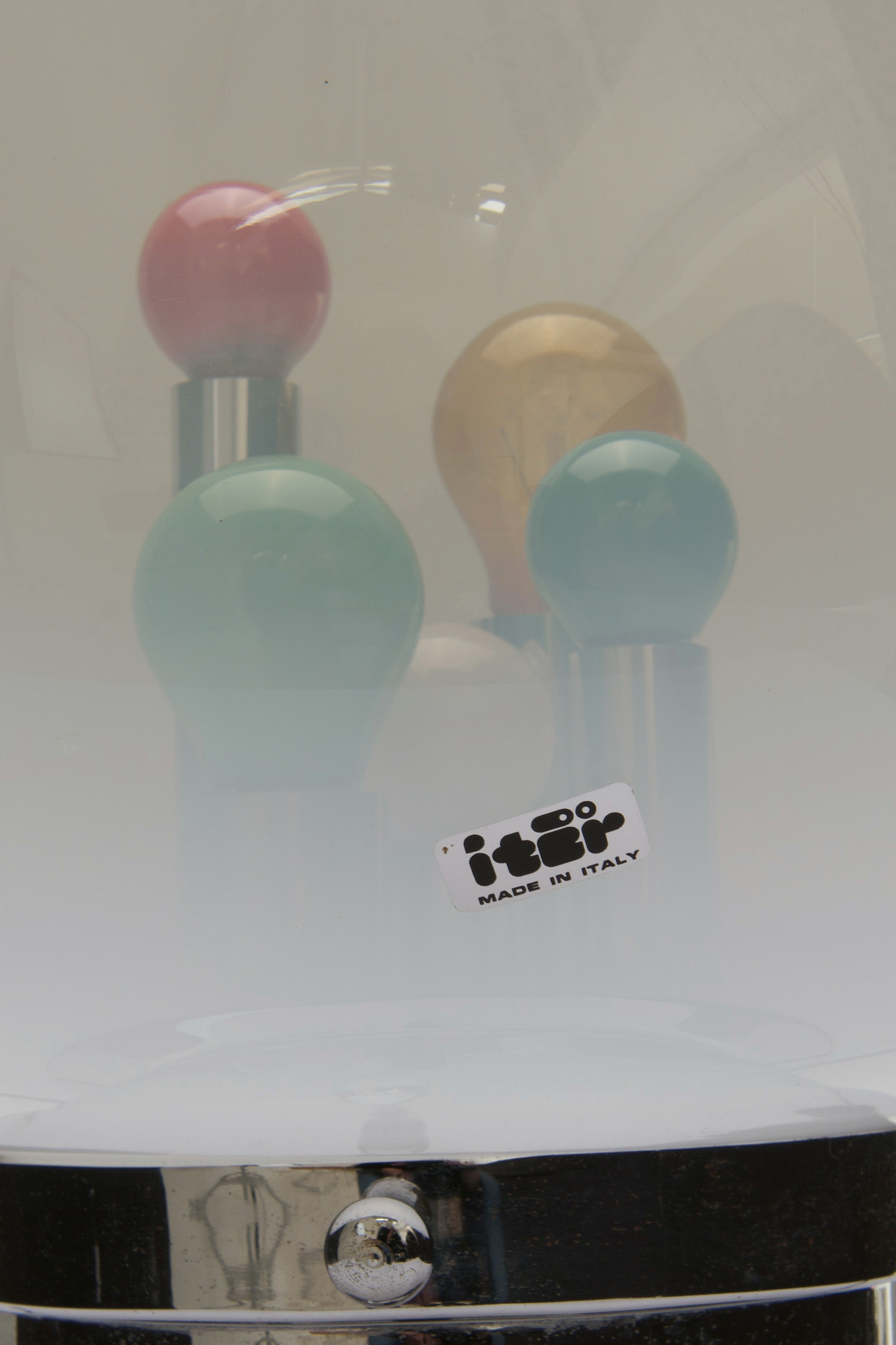 Favolissima_Acoustic_Table_Lamp_by_Oscar_Torlasco