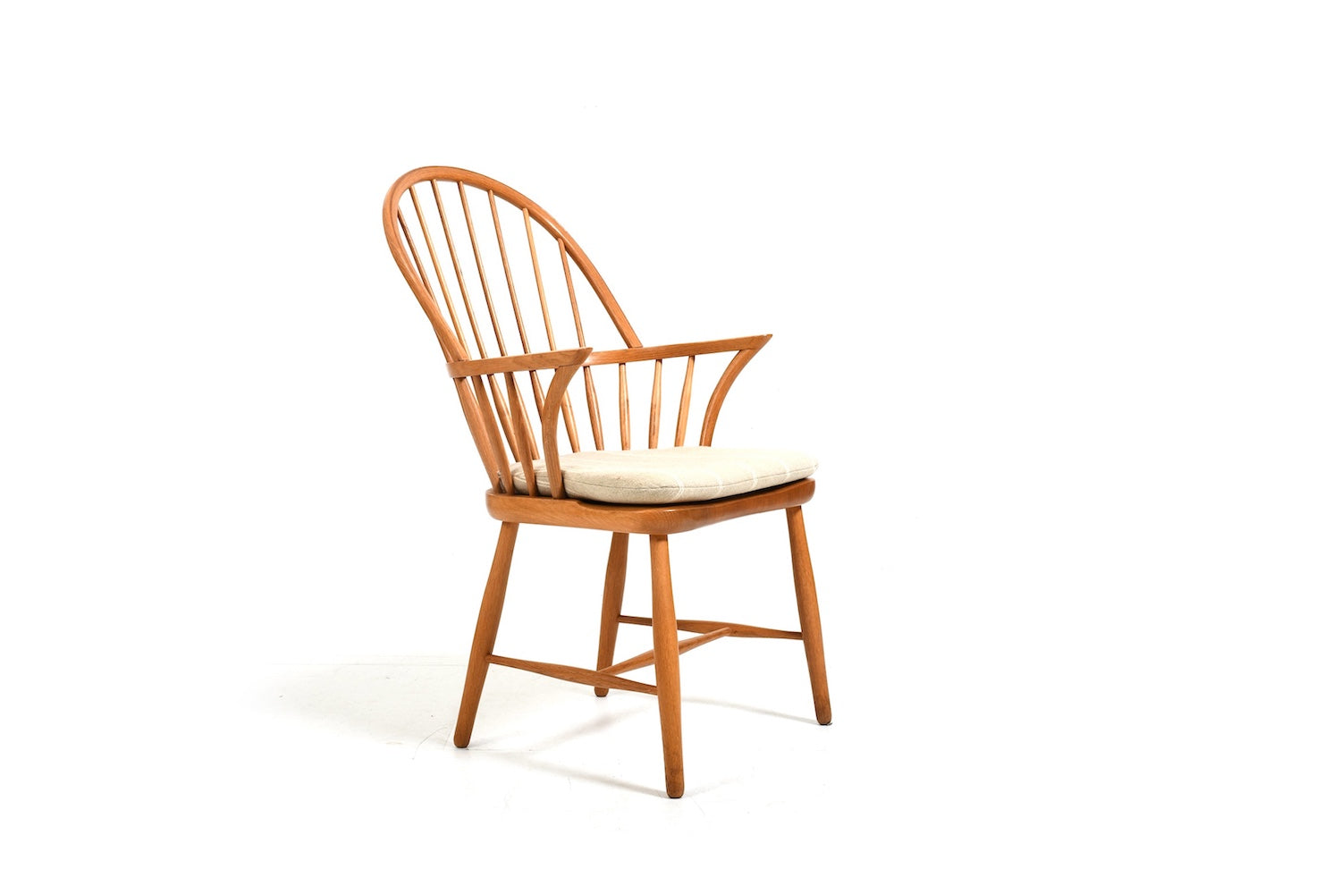 FH38_Windsor_Chair_by_Frits_Henningsen_in_Oak_1960s
