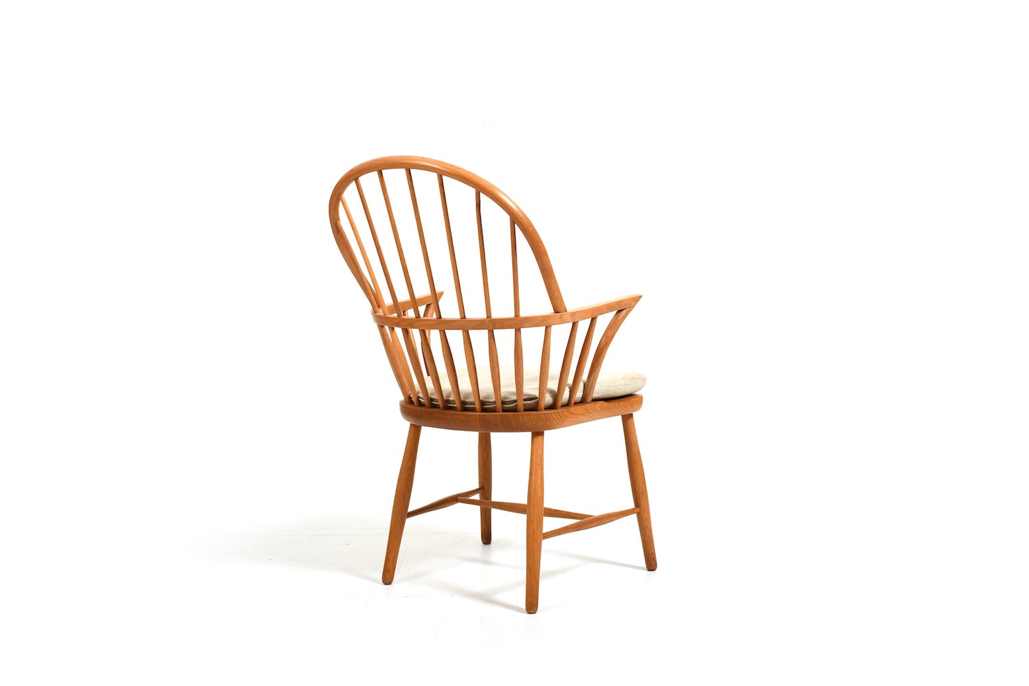 FH38_Windsor_Chair_by_Frits_Henningsen_in_Oak_1960s