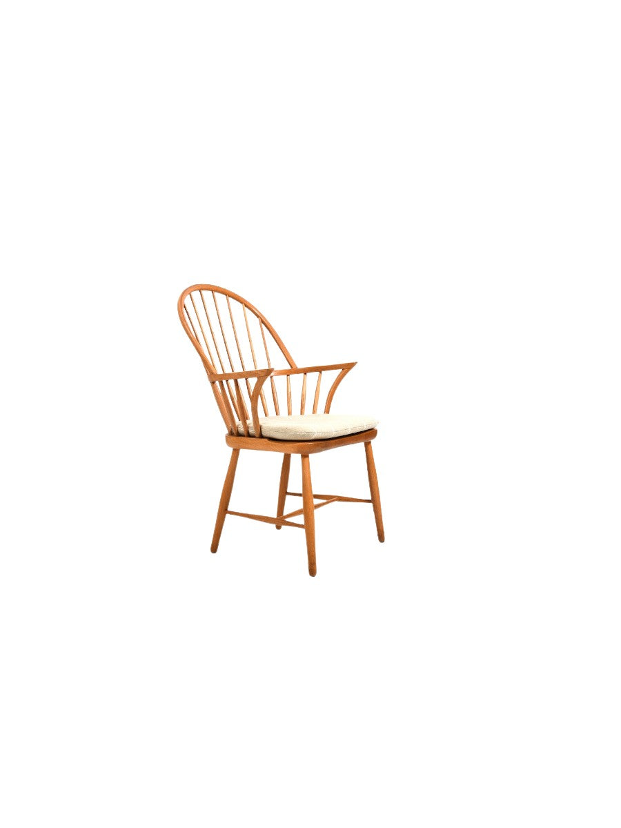 FH38_Windsor_Chair_by_Frits_Henningsen_in_Oak_1960s