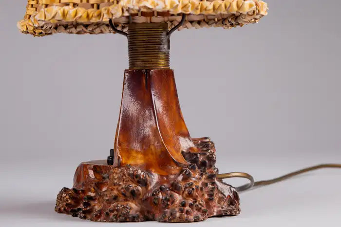 Finnish_Folk_Art_Table_Lamp_in_Curly_Birch_with_Birch_Bark_Shade,_1940s