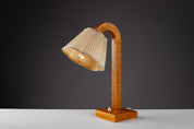 Finnish_Scandinavian_Modern_Table_Lamp_in_Sculptural_Wood_with_Pleated_Shade,_1940s