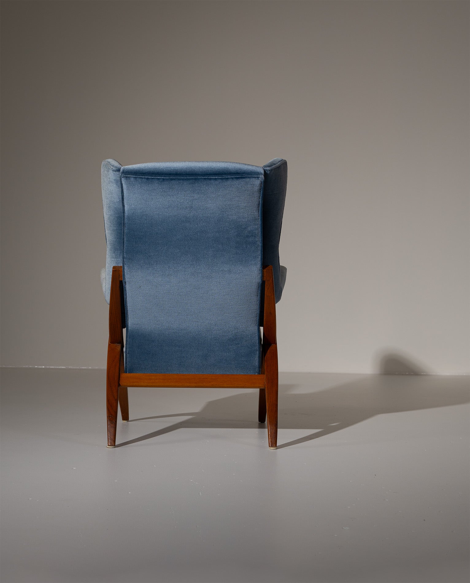 Fiorenza_Lounge_Chair_by_Franco_Albini,_Italian_Mid_Century_Modern_Design_Icon,_1952